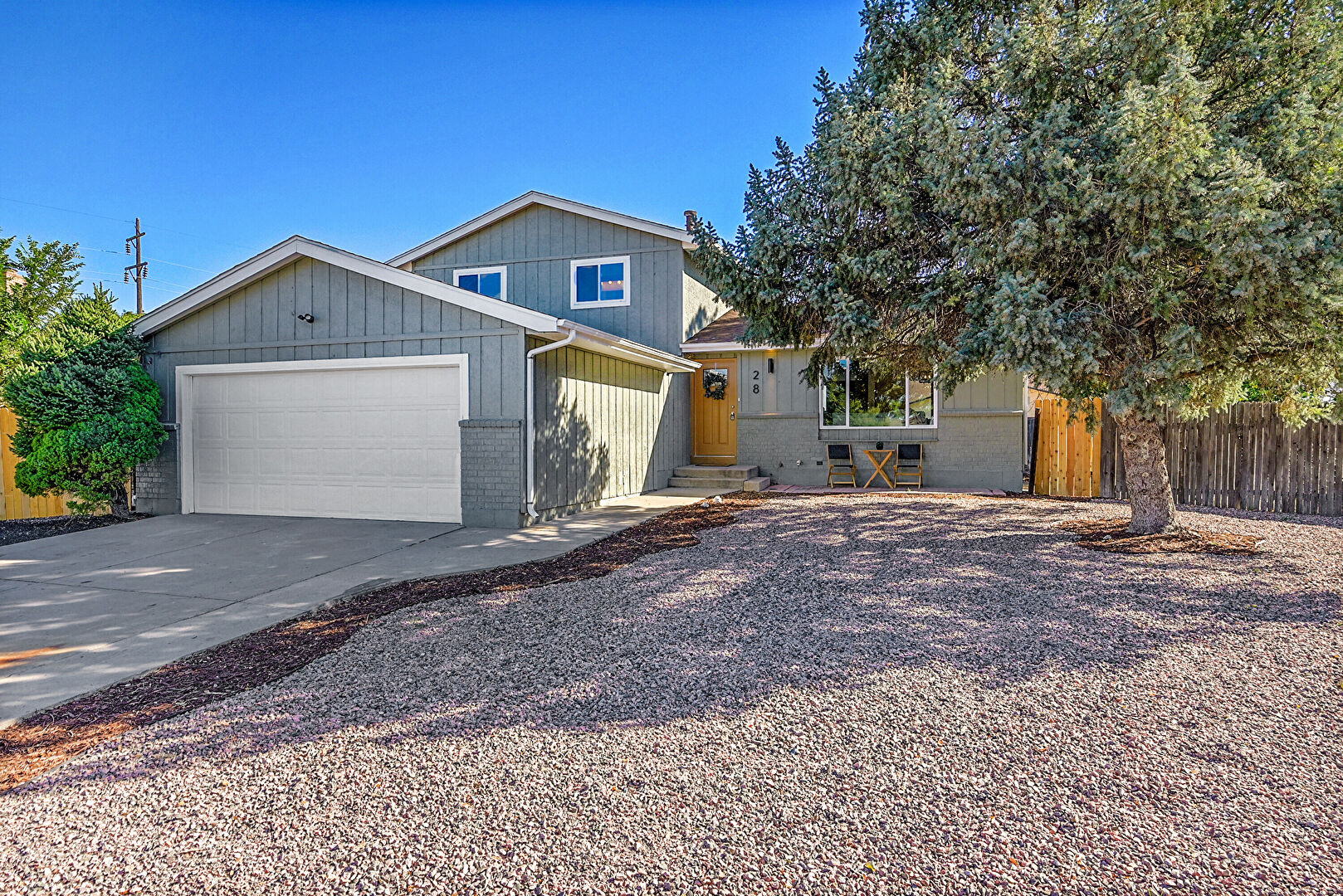 Front at 28 Pennwood Lane, Pueblo, CO 81005, listed by Terry Moss