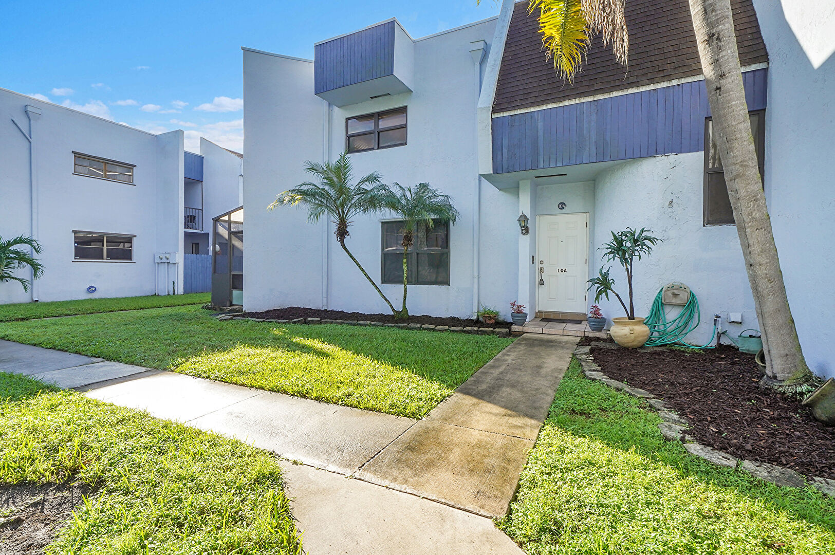 Front at 2774 South University Drive, Unity 10A, Davie, FL 33328, listed by Chrissy Trotta