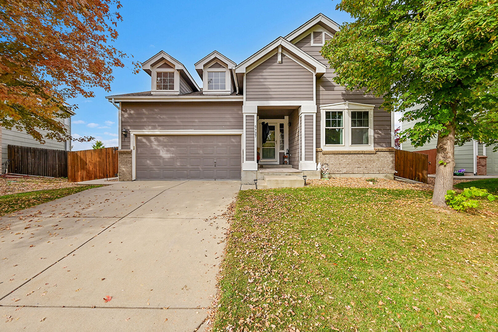 5727 Hickory Cir., Fredrick, CO 80504, listed by Jenny Hart
