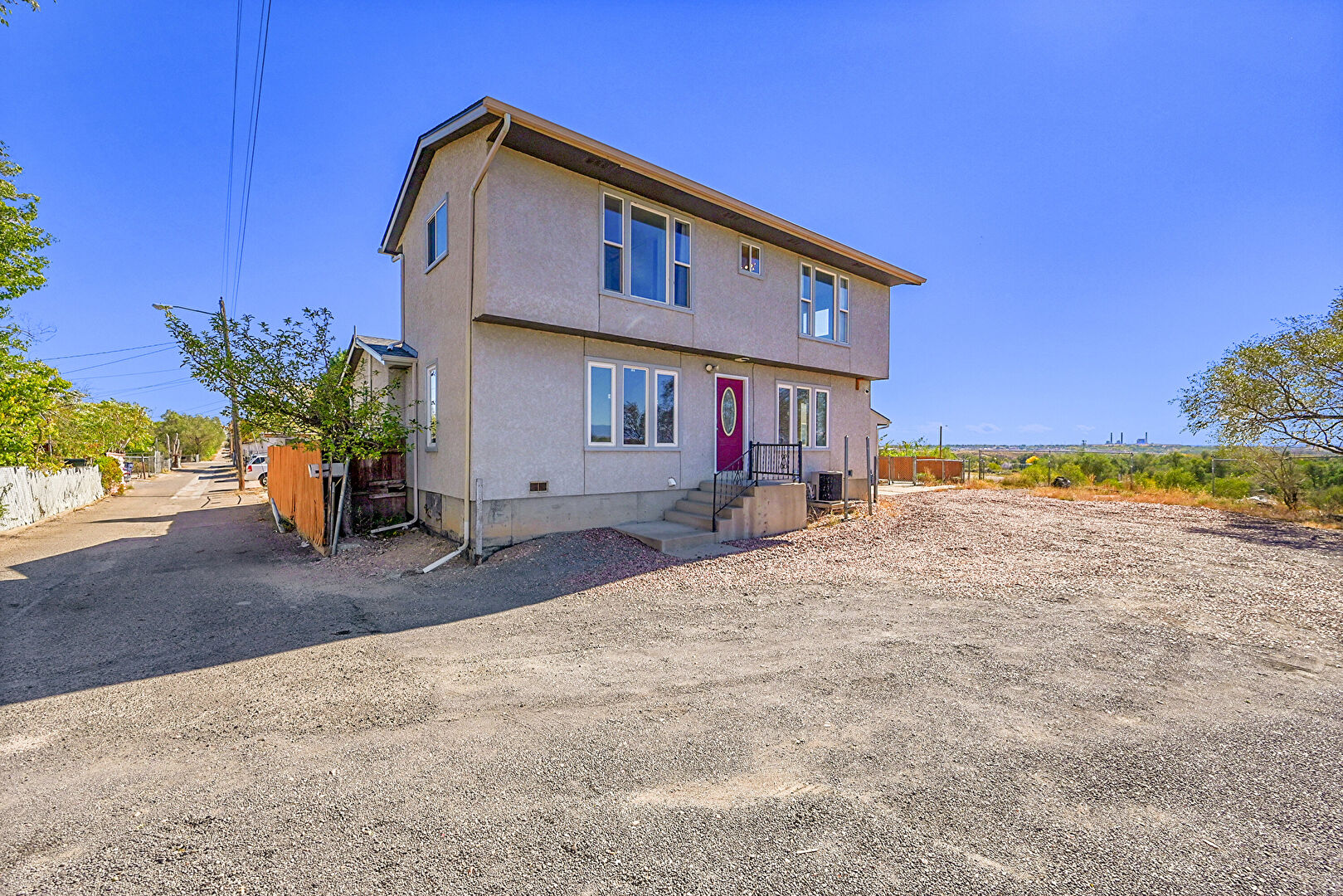 Front at 1015 East 3rd Street, Pueblo, CO 81001, listed by Samuel Philistin
