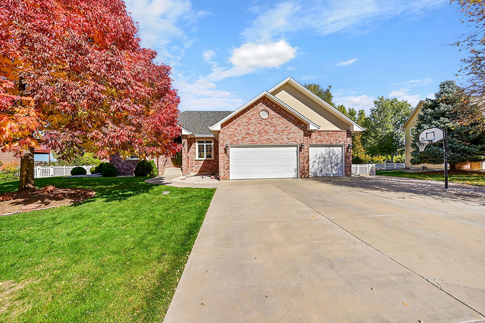Front at 2204 Breckenridge Drive, Berthoud, CO 80513, listed by Christy Hepp