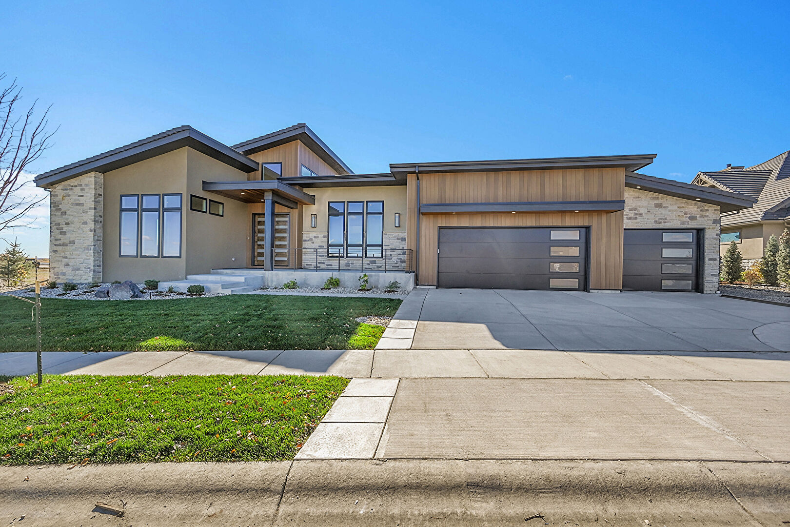 Front at 2669 Southwind Road, Berthoud, CO 80513, listed by Brian Terry, MLS ID: IR1037085