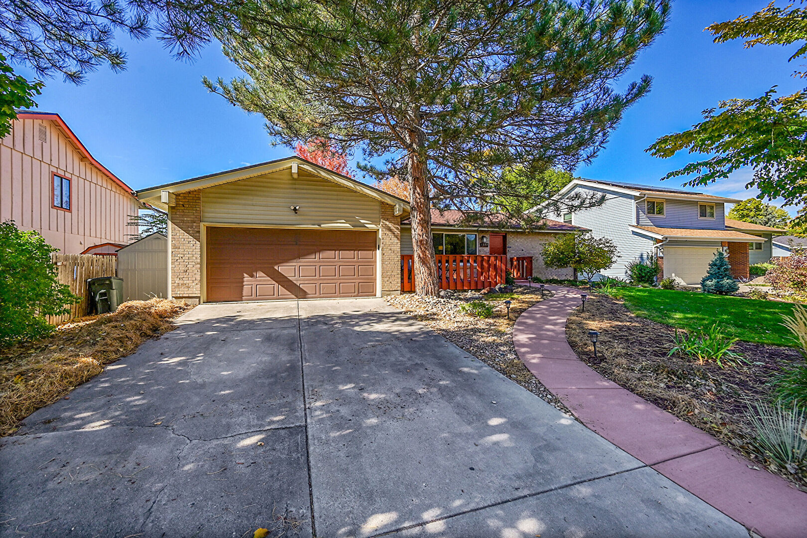 Front at 1377 South Oswego Court, Aurora, CO 80012, listed by Mike & Ed Hardey