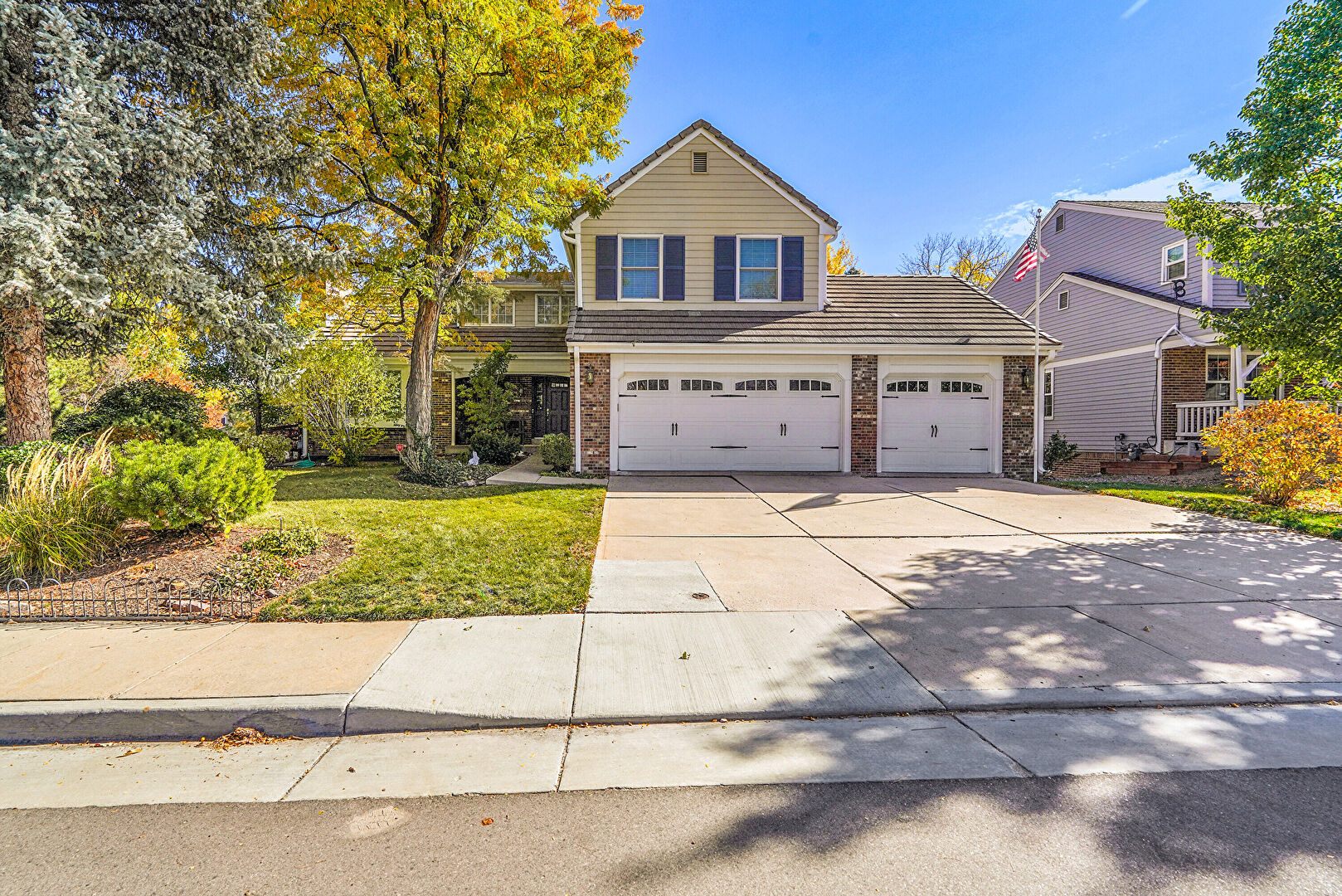 Front at 7558 South Jasmine Way, Centennial, CO 80112, listed by Eric Johnson