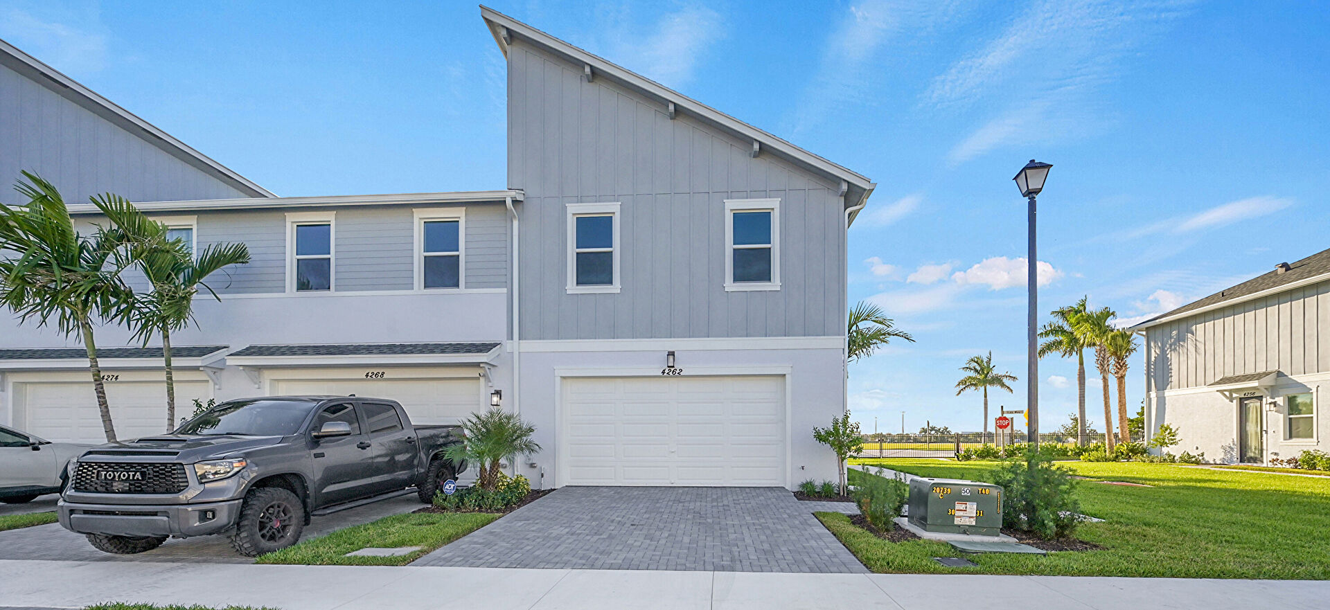 Front at 4262 s longwood lake sq, Westlake, FL 33470, listed by Robert Meyer