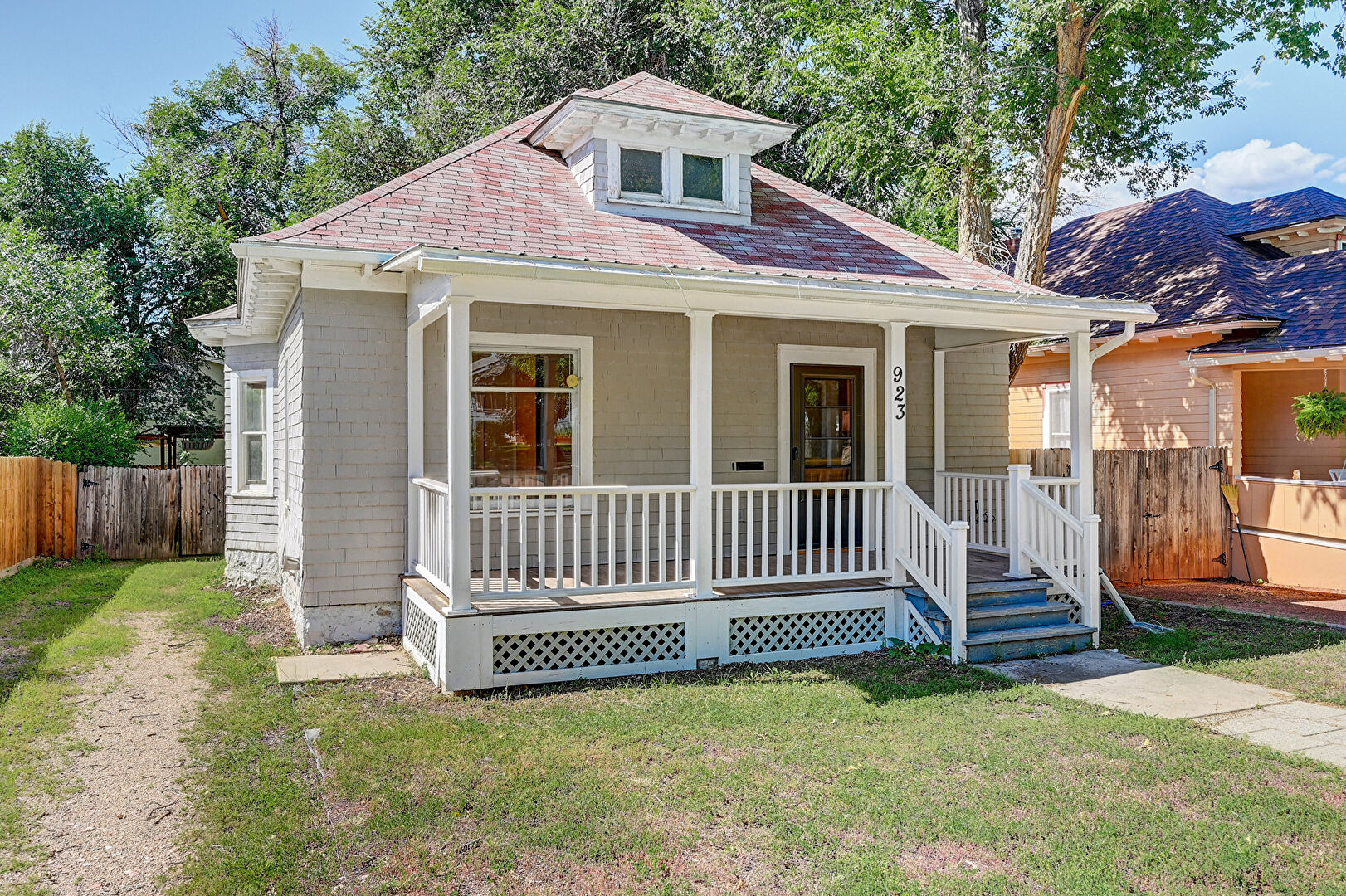 Front at 923 East Saint Vrain Street, Colorado Springs, CO 80903, listed by Taylor Haas