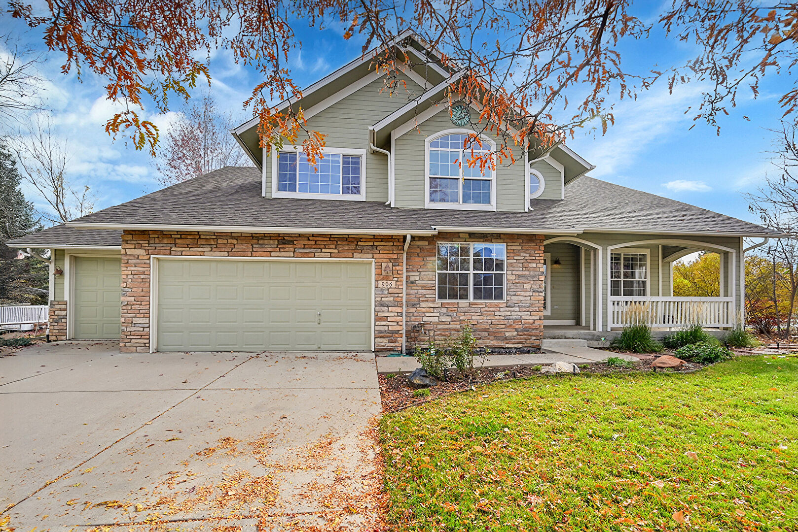 Front at 906 Cranberry Court, Longmont, CO 80503, listed by The Bernardi Group