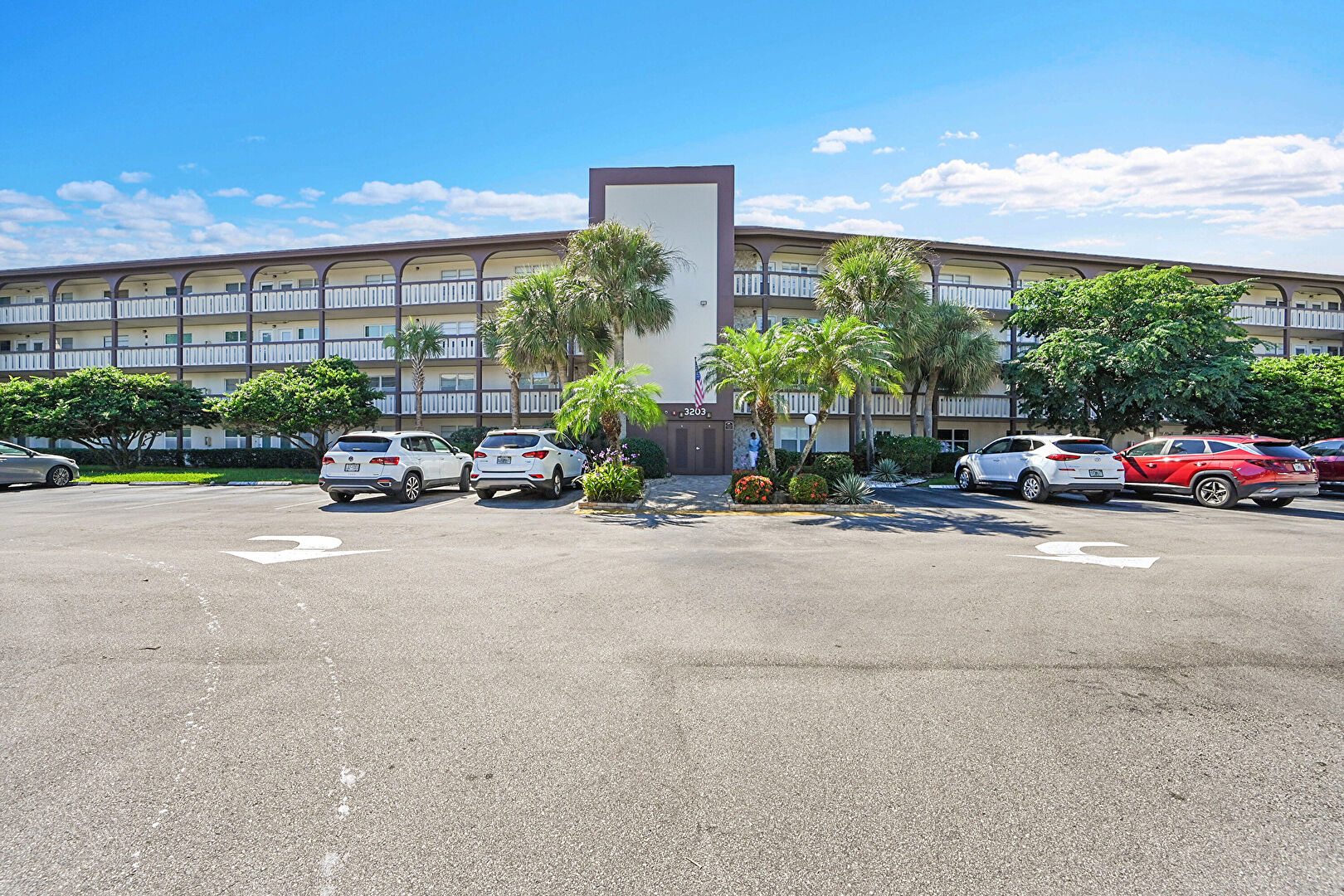 Front at 3203 Portofino Point, M4, Coconut Creek, FL 33066, listed by Diana Vasconez