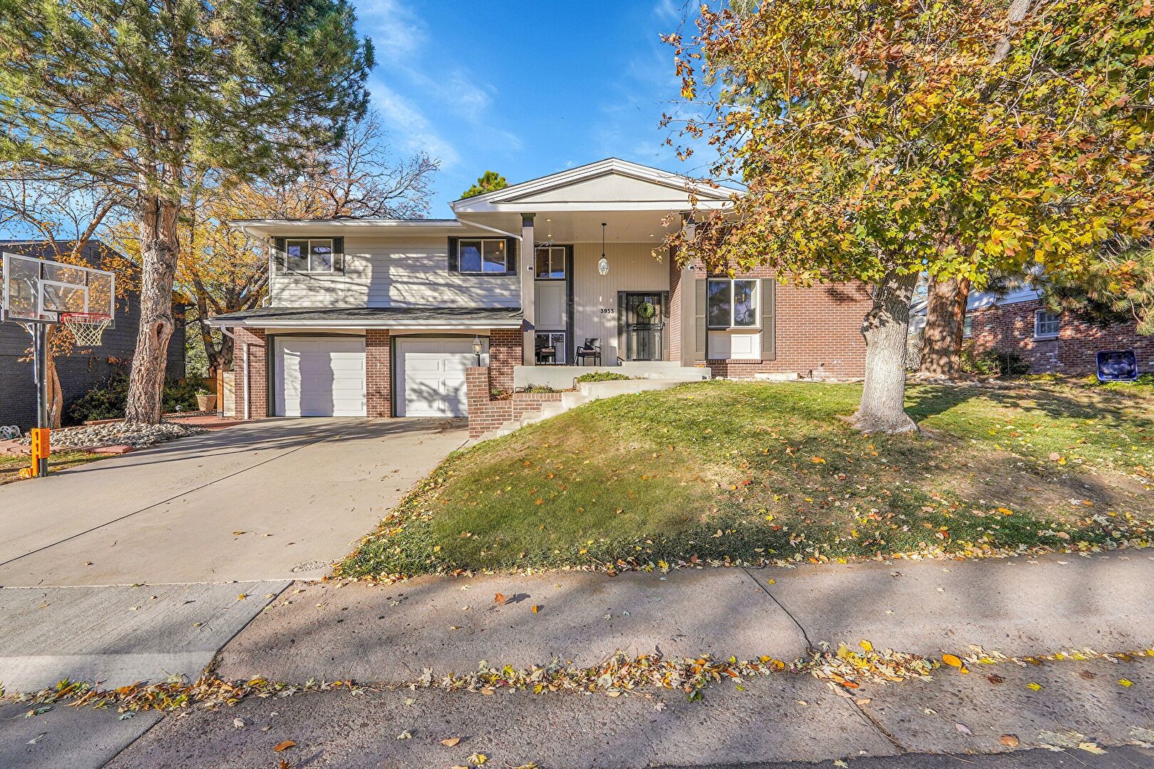 3953 East Costilla Avenue, Centennial, CO 80122, listed by Conrad Steller | Employing Broker, MLS ID: 1572492
