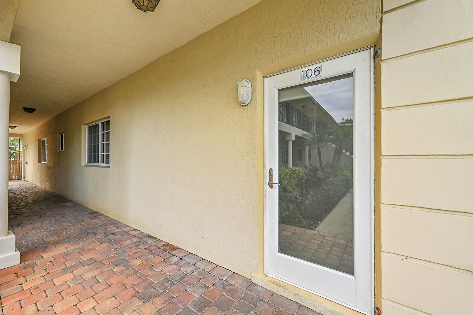 Entry at 410 SW 15th street, #106, Pompano Beach, FL 33060, listed by Michael Haines