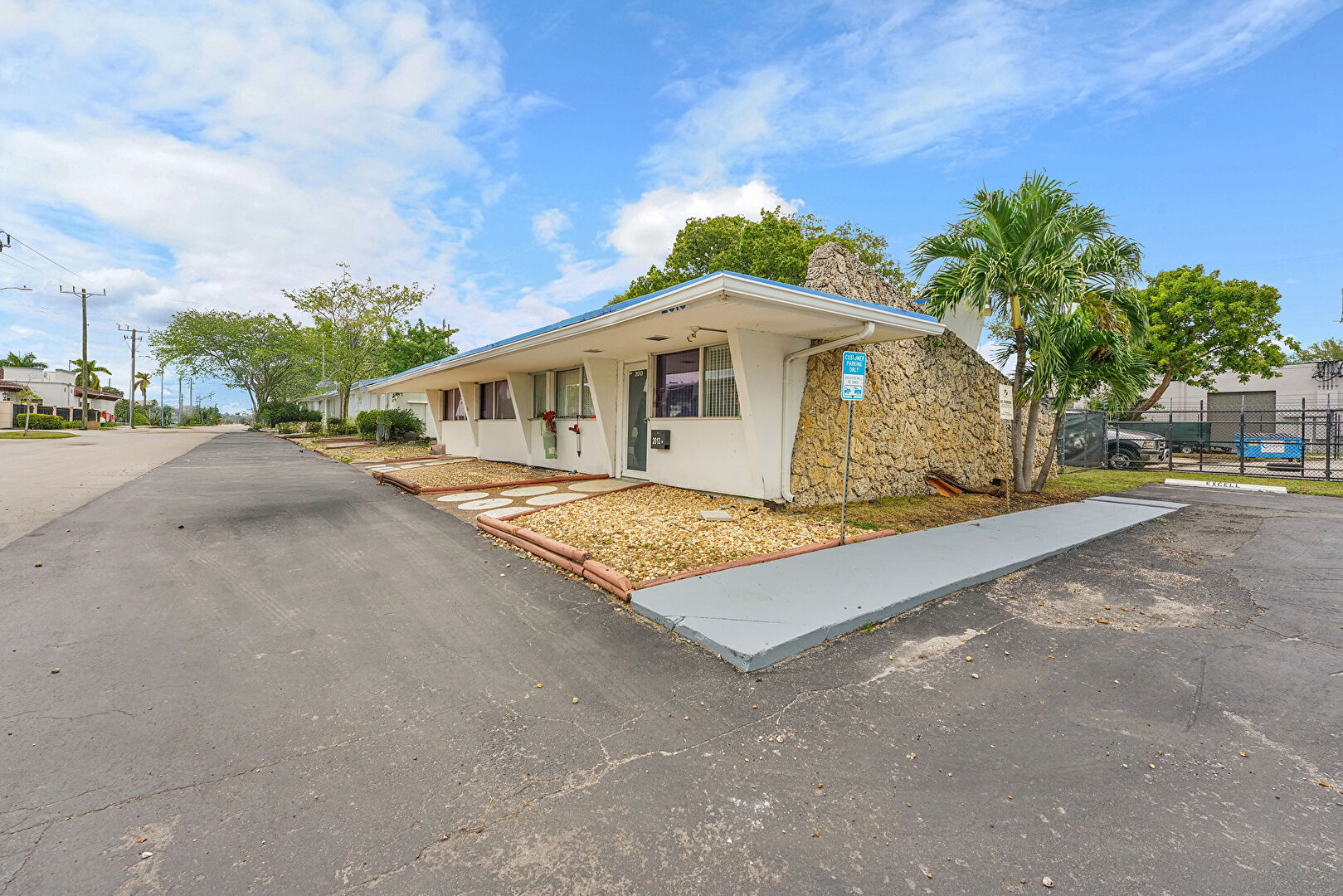 Front at 2011 HARDING ST, Hollywood, FL 33020, listed by Heather Chura