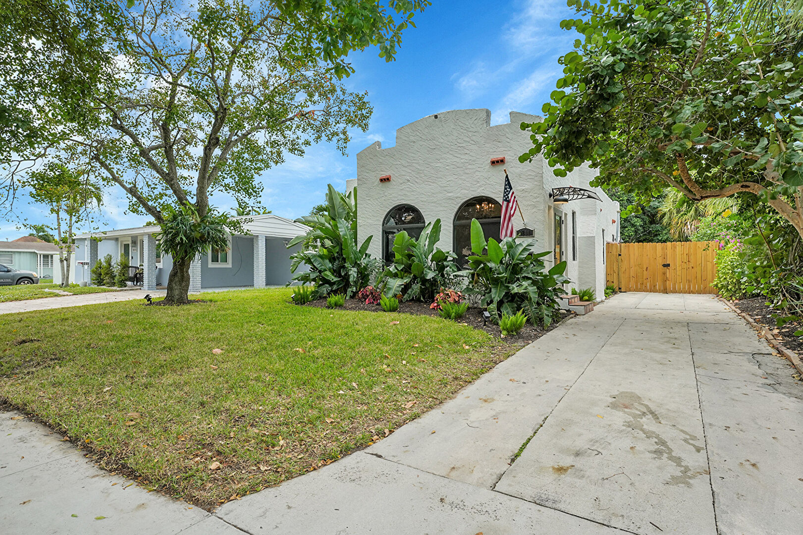 Front at 5211 Garden Avenue, West Palm Beach, FL 33405, listed by Rich Heers