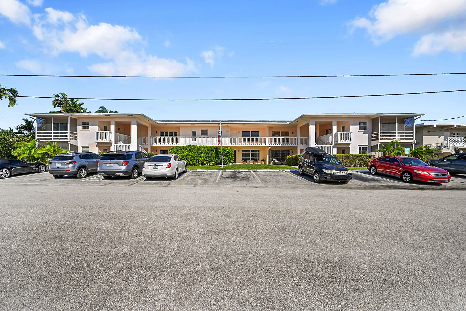 Front at 711 Southeast 7th Avenue, #3, Pompano Beach, FL 33060, listed by Rachael Barach