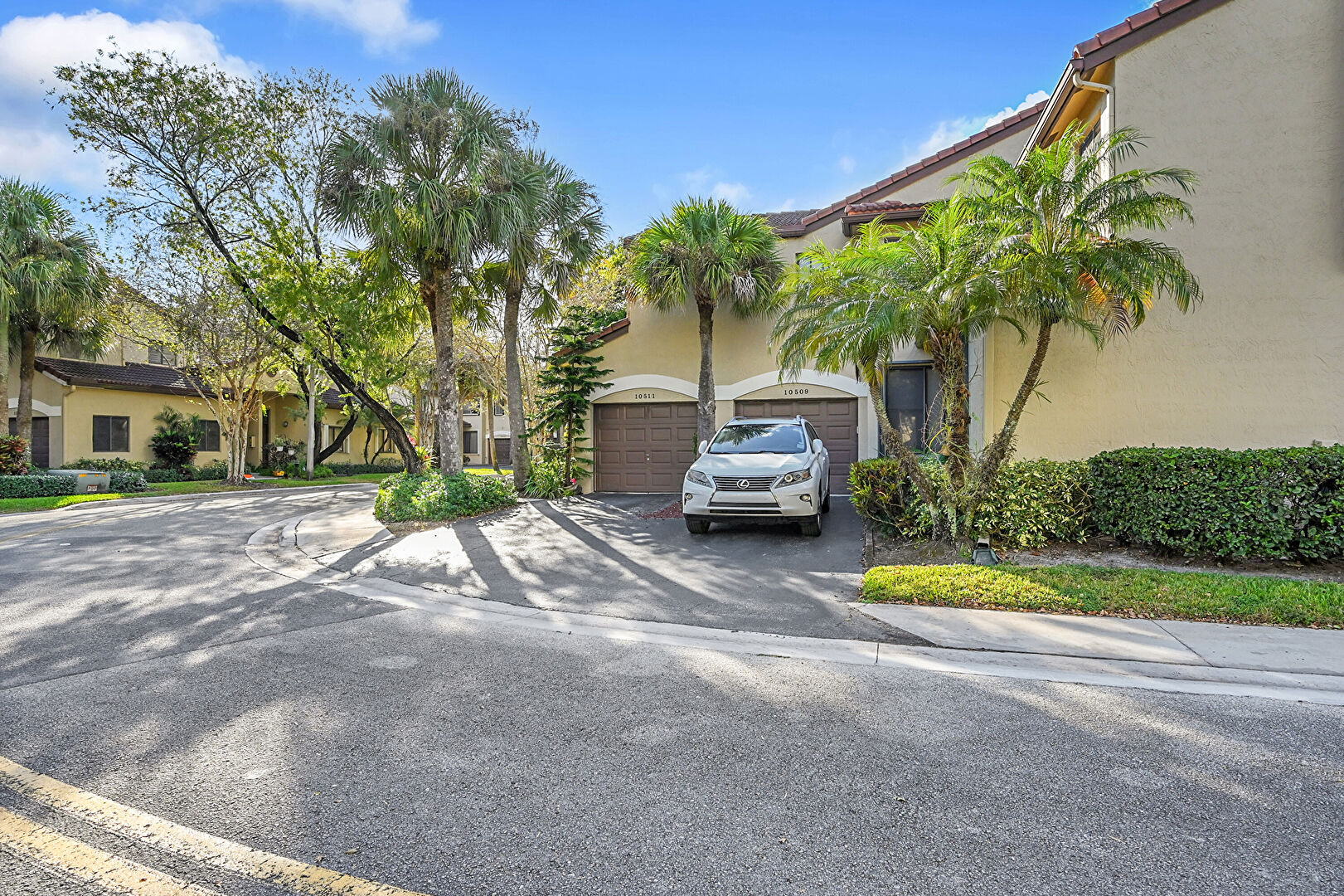 Front at 10511 Northwest 10th Street, Plantation, FL 33322, listed by Eslin Guice