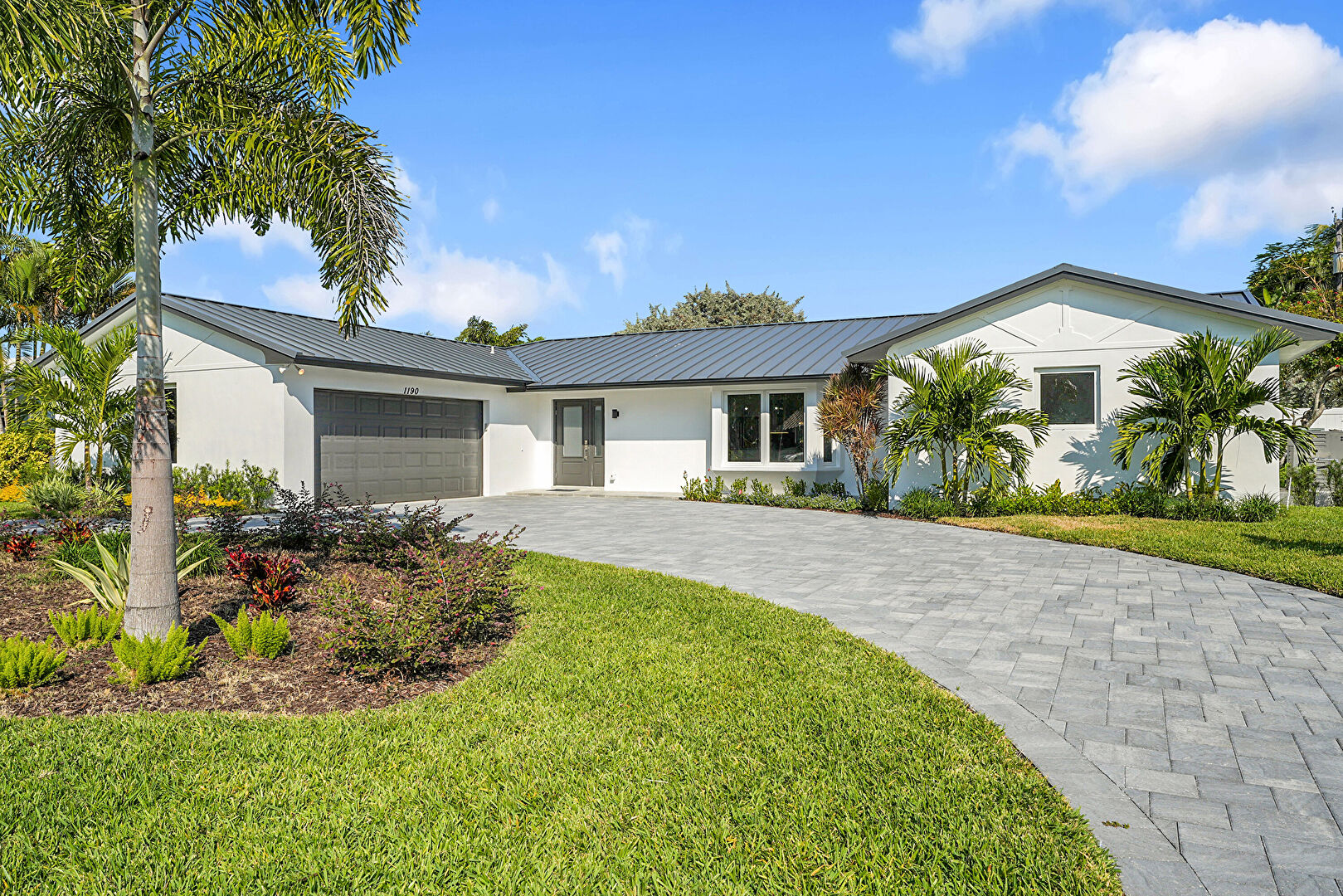 Front at 1190 Dolphin rd, Riveria Beach, FL 33404, listed by David Castella