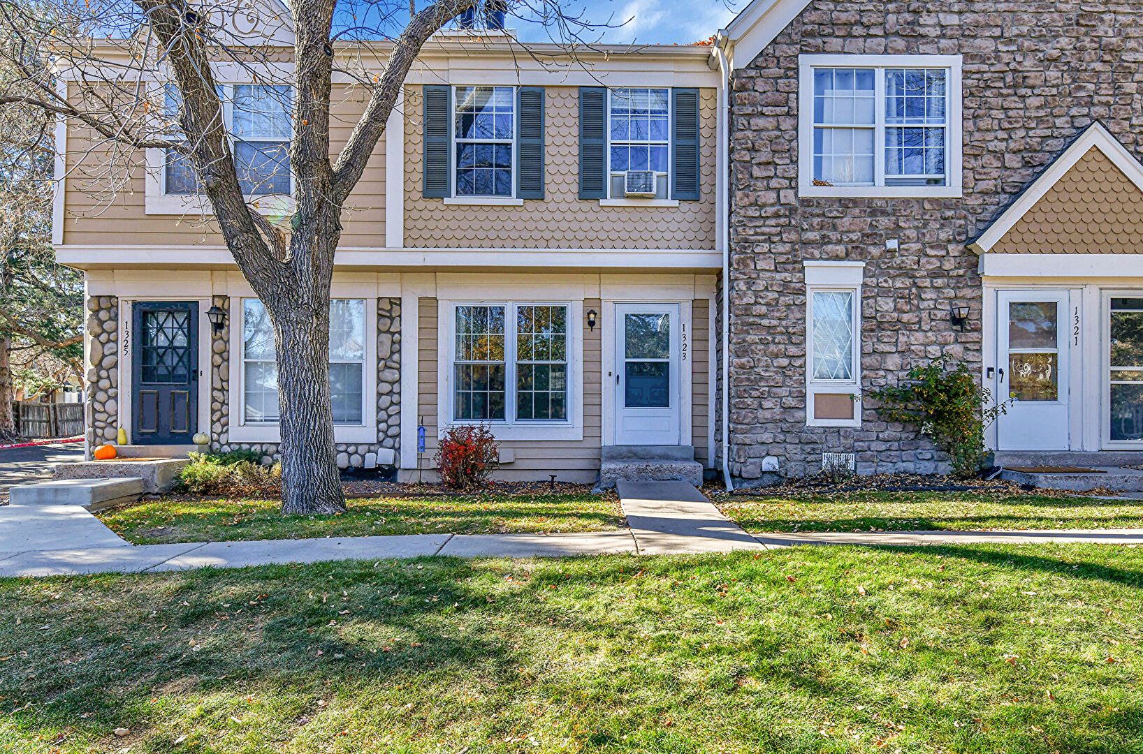 Front at 1323 S Idalia Street, Aurora, CO 80017, listed by Marianne Hayes Smith, MLS ID: 1503254