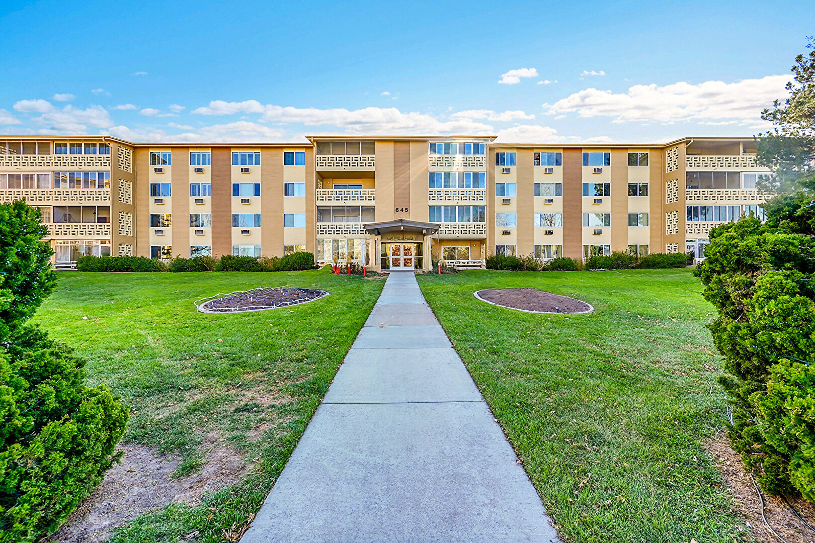 Front at 465 South Alton Way, #4C, Denver, CO 80247, listed by Valli Crockett, MLS ID: 3419172