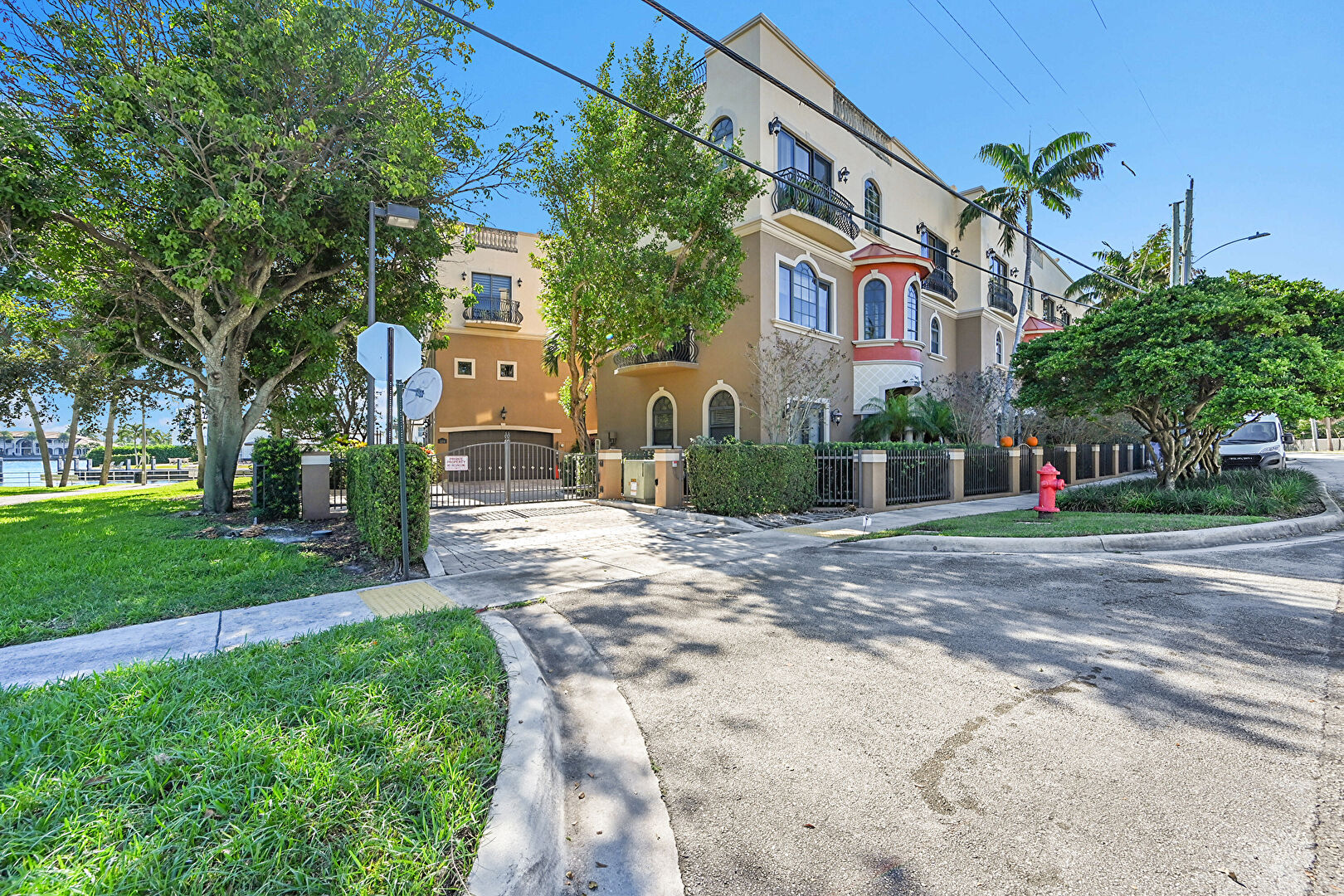 Front at 2254 Southeast 7th Street, Pompano Beach, FL 33062, listed by Rachael Barach