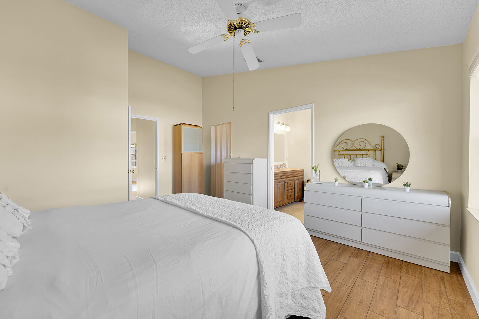 Bedroom at 10761 Northwest 14th Street, 281, Plantation, FL 33322, listed by Anne Marie Yibirin