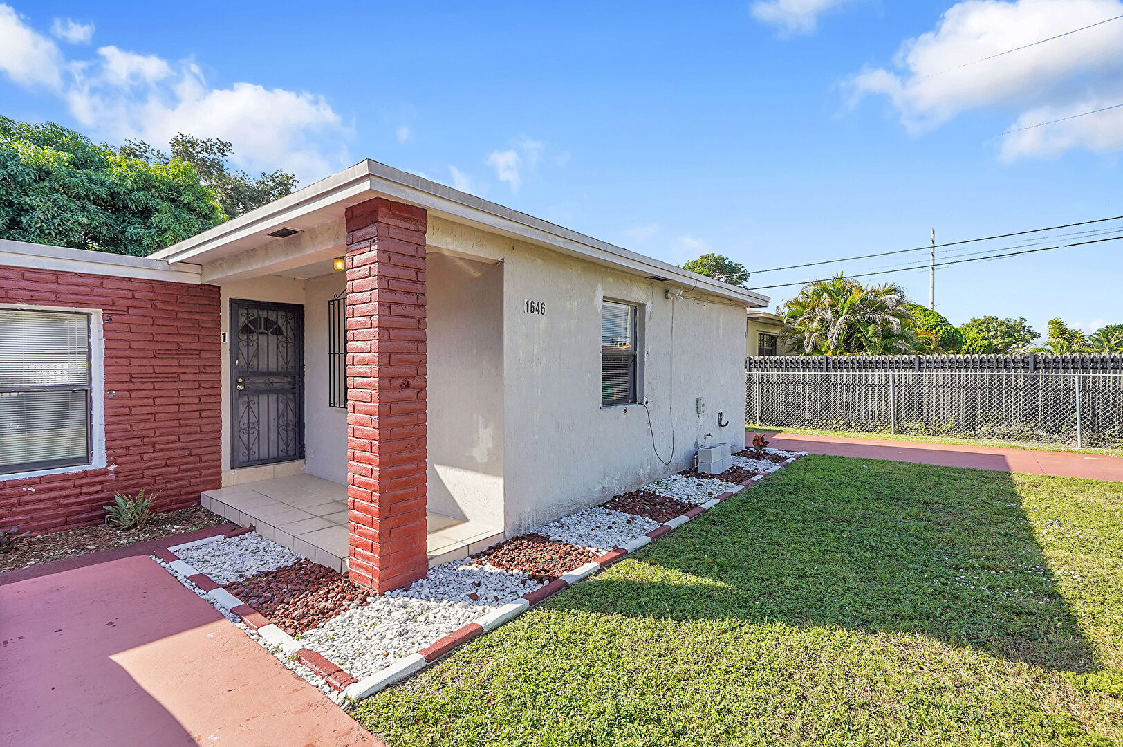 Front at 1646 Northeast 150th Street, Miami, FL 33181, listed by Iban Arruabarrena, MLS ID: F10538504