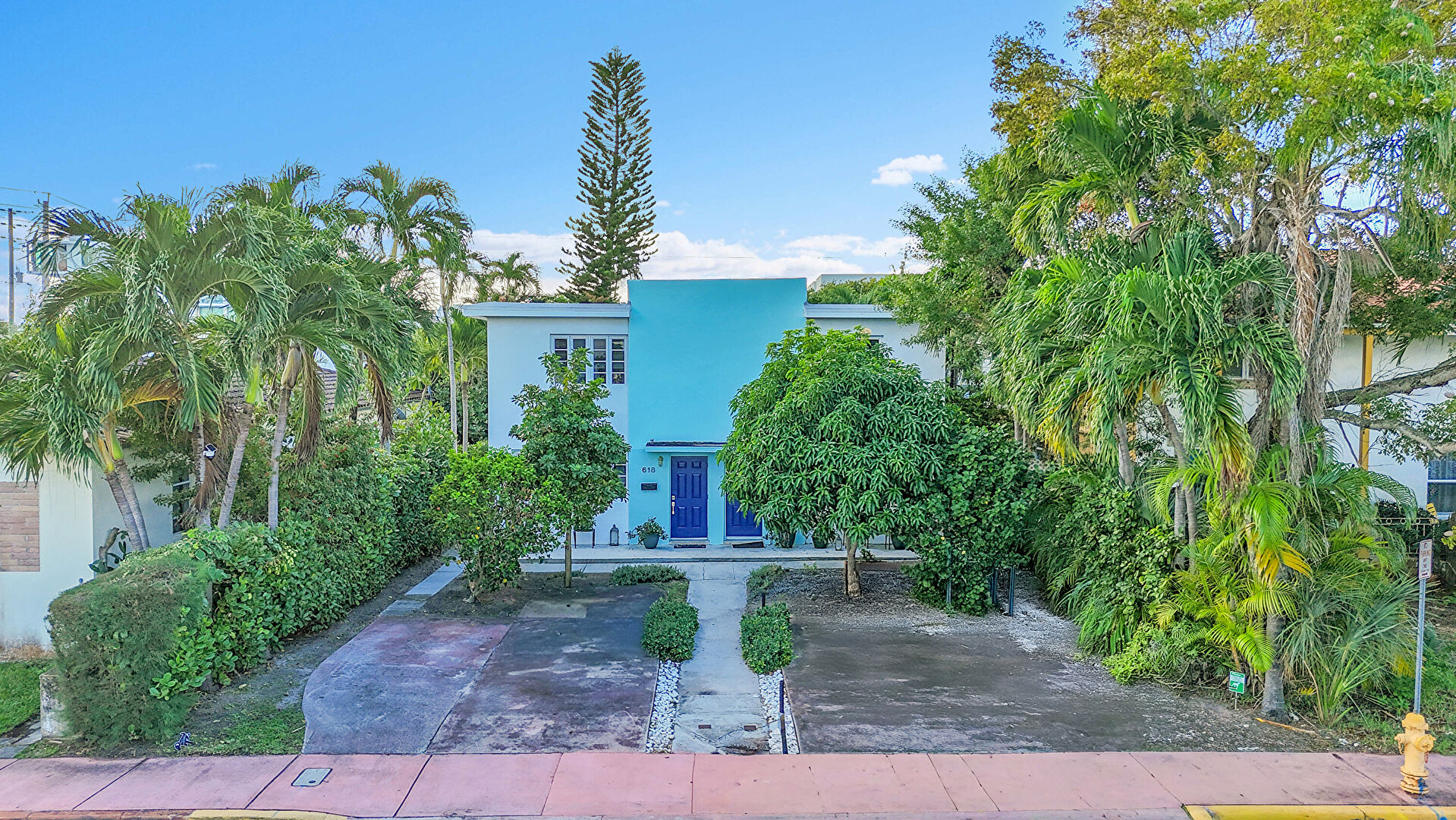 Front at 618 86th Street, Miami Beach, FL 33141, listed by Howard Chase