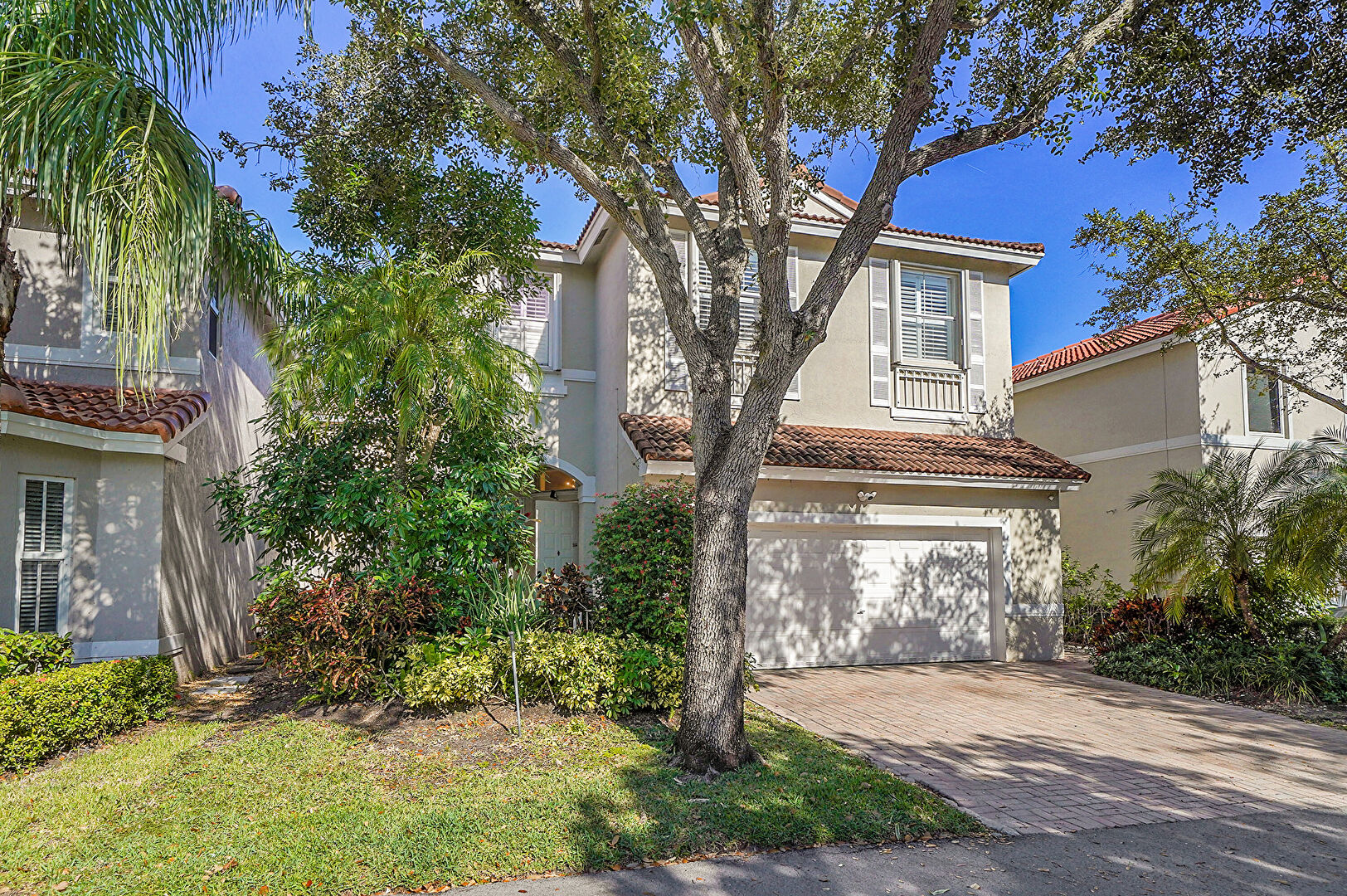 Front at 1135 Satinleaf Street, Hollywood, FL 33019, listed by Bram Scolnick 