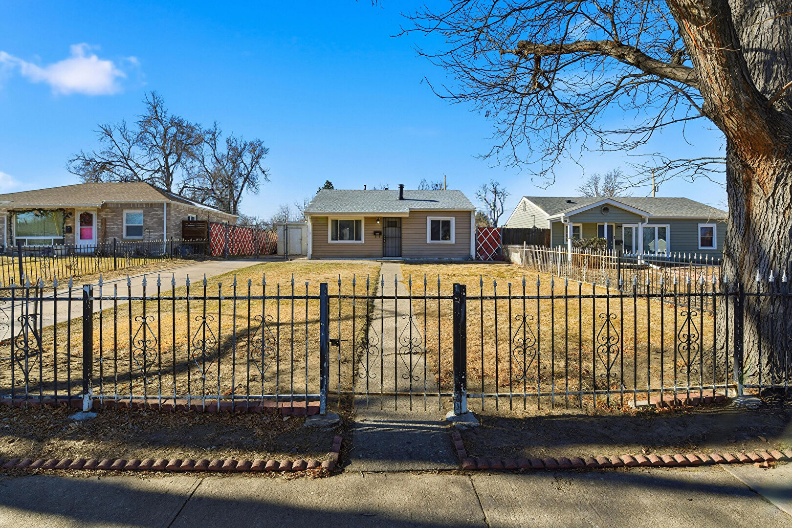 Front at 1159 Beeler Street, Aurora, CO 80010, listed by Taylor Haas