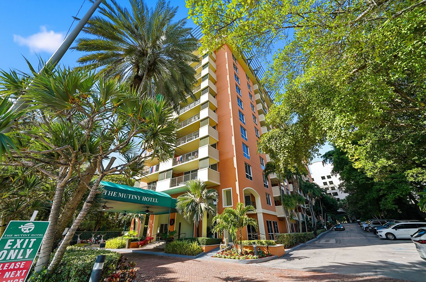 Front at 2951 South Bayshore Drive, unit 315, Miami, FL 33133, listed by Anne Marie Yibirin