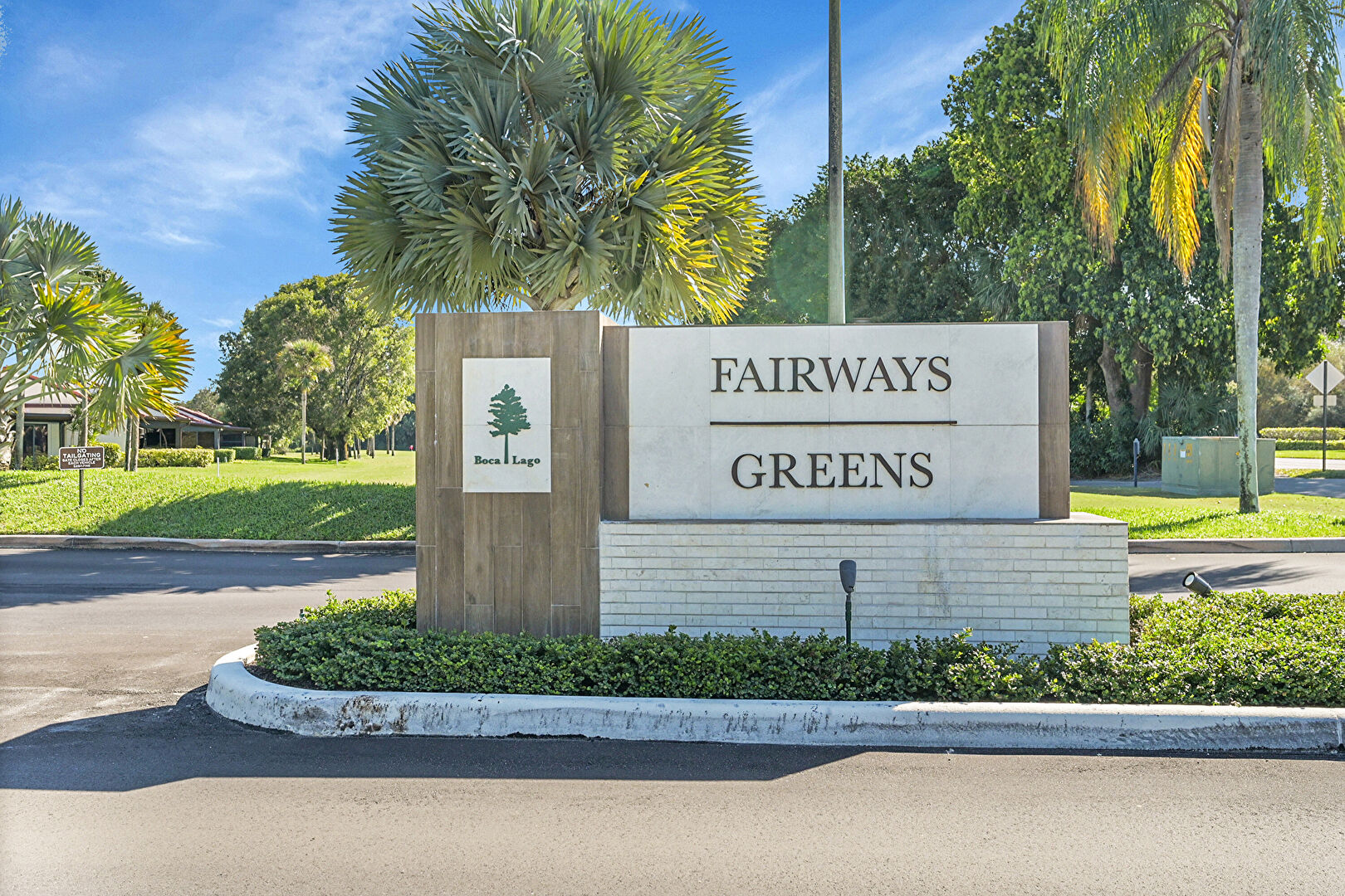 Community Sign at 8566 Casa Del Lago, Boca Raton, FL 33433, listed by Robin Yablon, MLS ID: R10819525