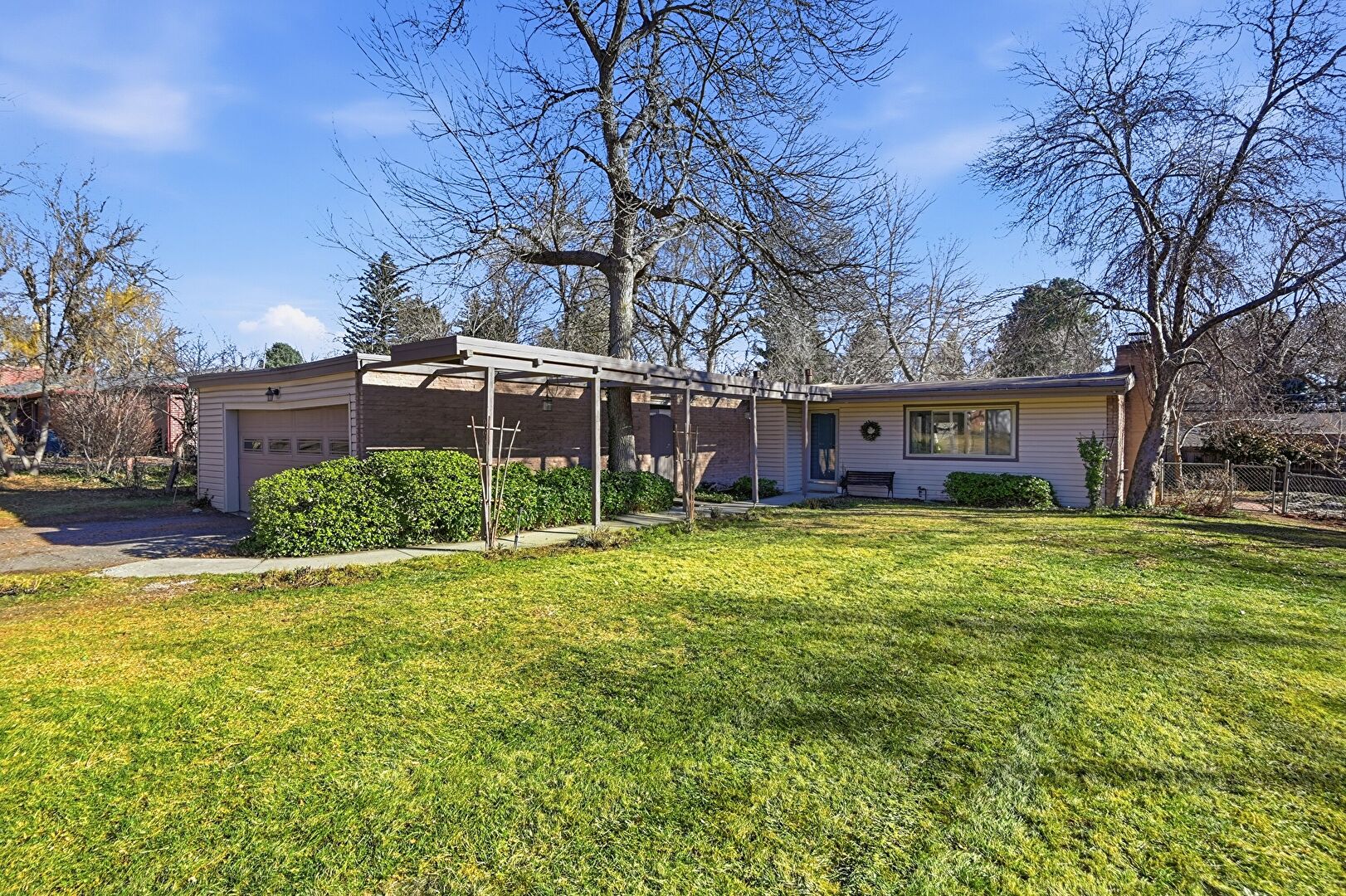 Front at 960 Dudley Street, Lakewood, CO 80215, listed by Trish Kelly