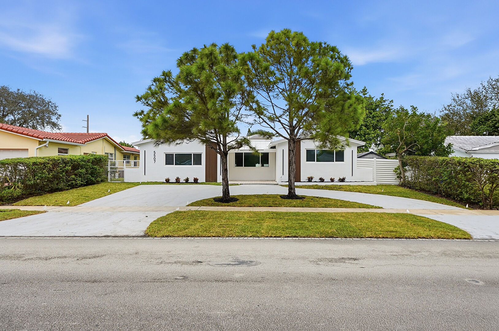 Front at 5507 West Park Road, Hollywood, FL 33021, listed by Josh Gefner