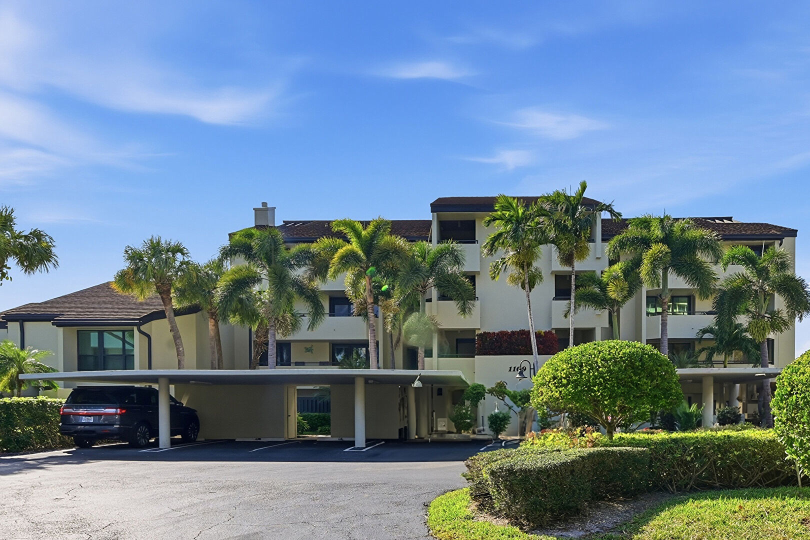 Front of Structure at 1109 Marine Way E #L1L, North Palm Beach, FL 33408, listed by Chris Dyer