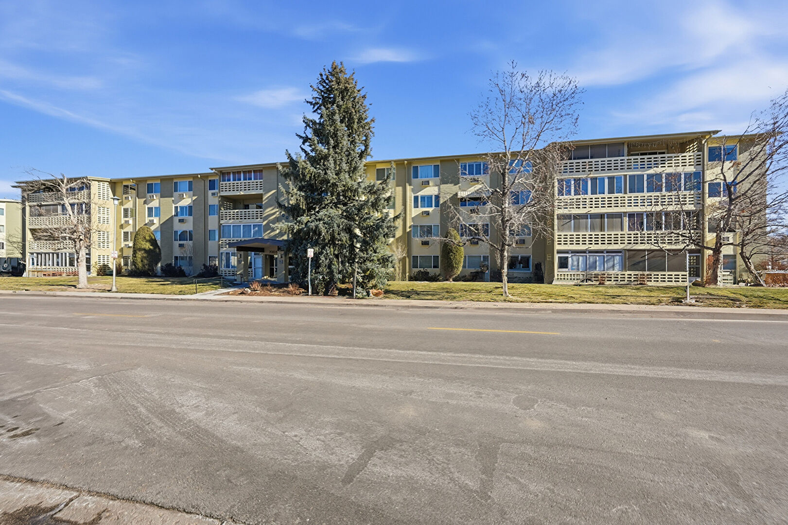 700 South Alton Way #1C, Denver, CO 80247, listed by RaNae Rodriguez