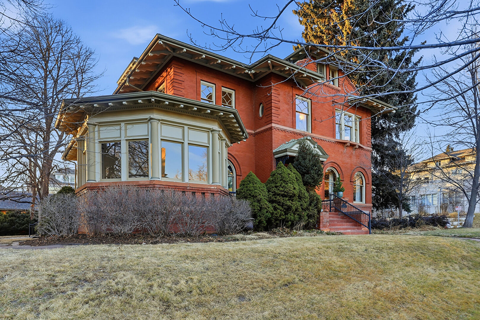 Front at 685 N Emerson Street, Denver, CO 80218, listed by Diana Nelson, MLS ID: 8380623