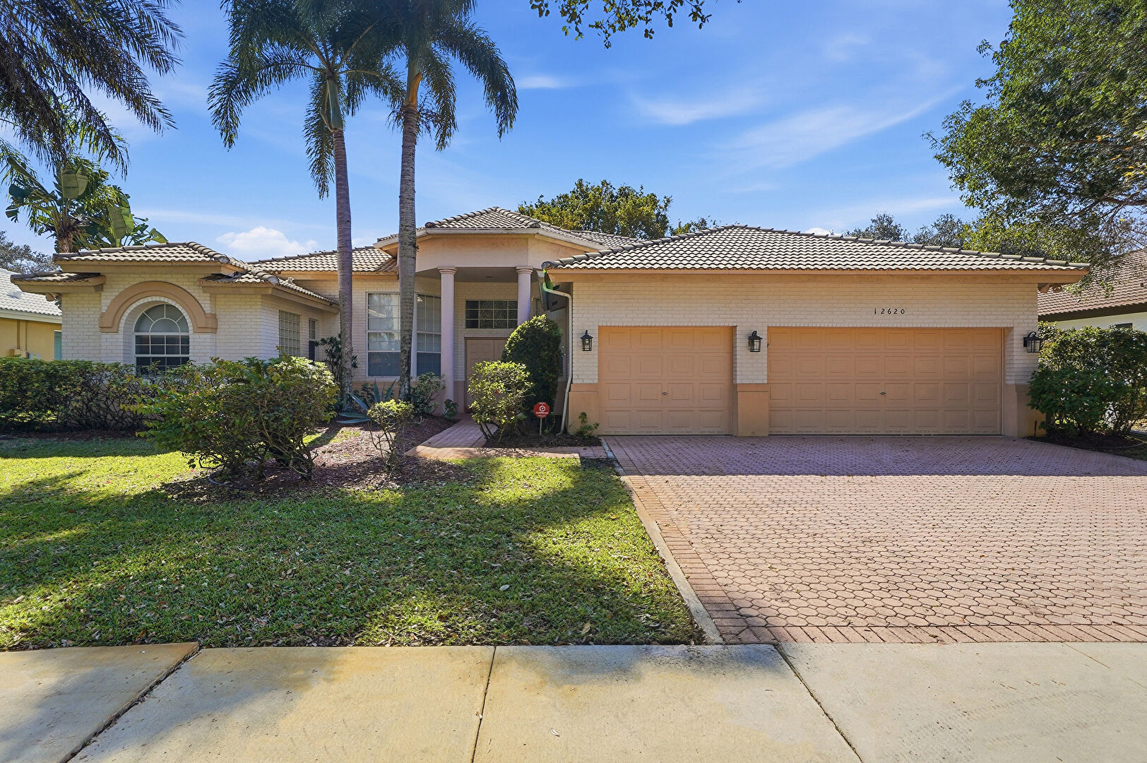 Front at 12620 COUNTRYSIDE TERRACE, Cooper City, FL 33330, listed by David Phelps