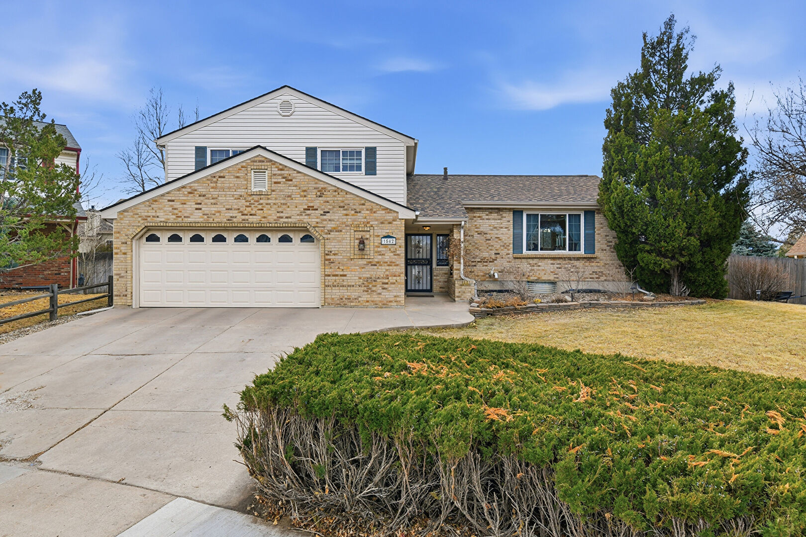 Front at 1542 E MIneral Pl, Centennial, CO 80122, listed by Amber Wermerskirchen