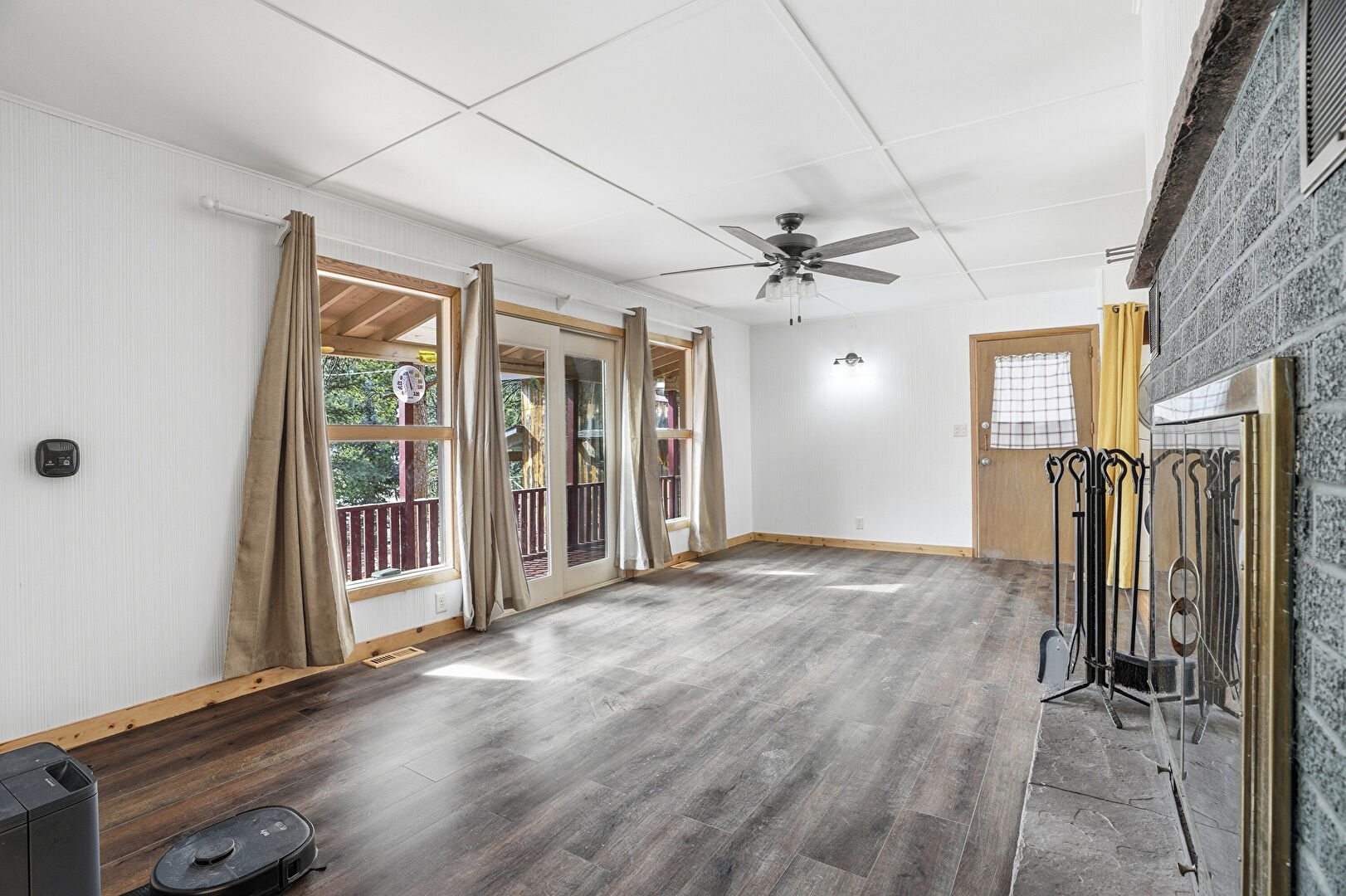 Living Room at 134 Aspen Dr, Lyons, CO 80540, listed by Nina Valdez