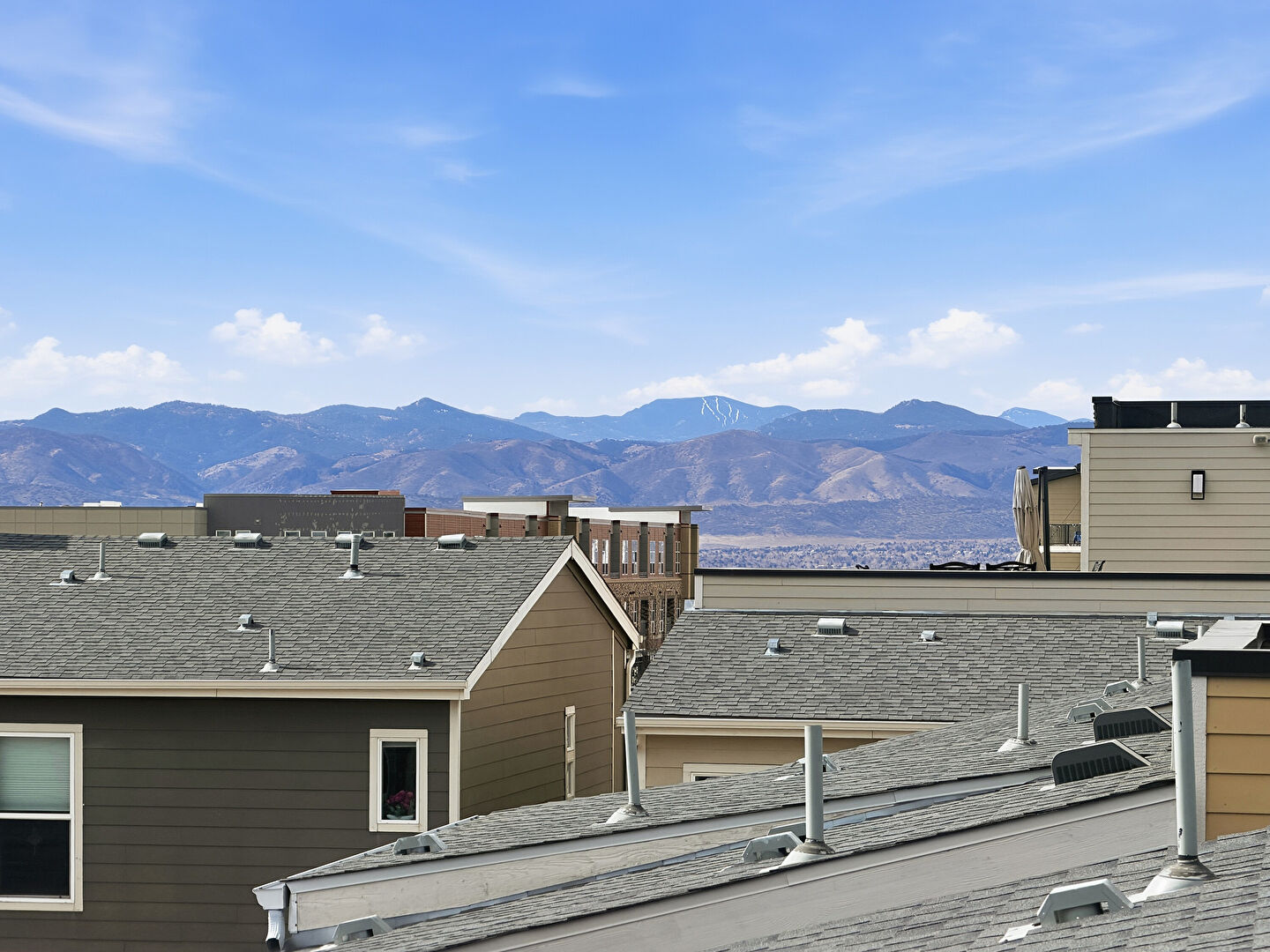 Mountain View at 506 East Hinsdale Avenue, Littleton, CO 80122, listed by Kim Hildebrand