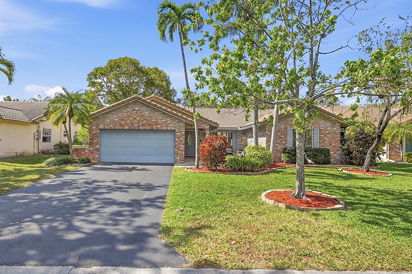 Front at 392 Northwest 113th Terrace, Coral Springs, FL 33071, listed by Meirav Susi