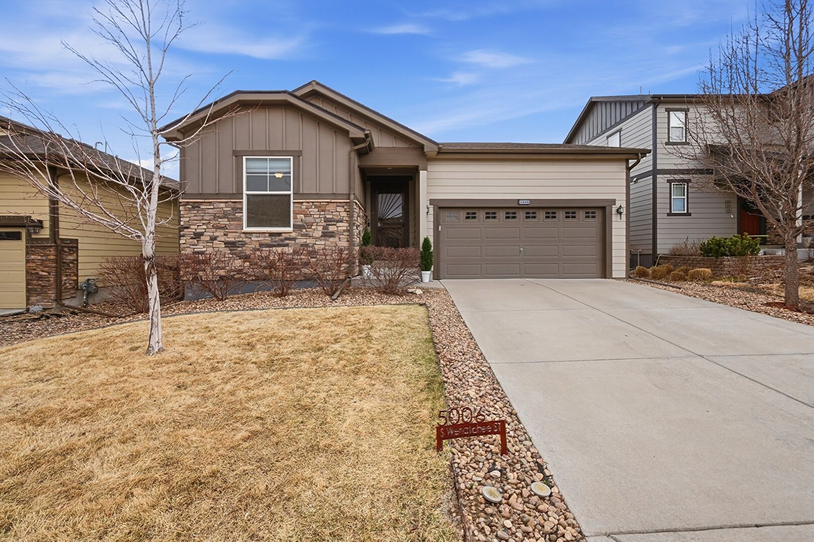 Front at 5006 South Wenatchee Street, Aurora, CO 80015, listed by Donna Hansen