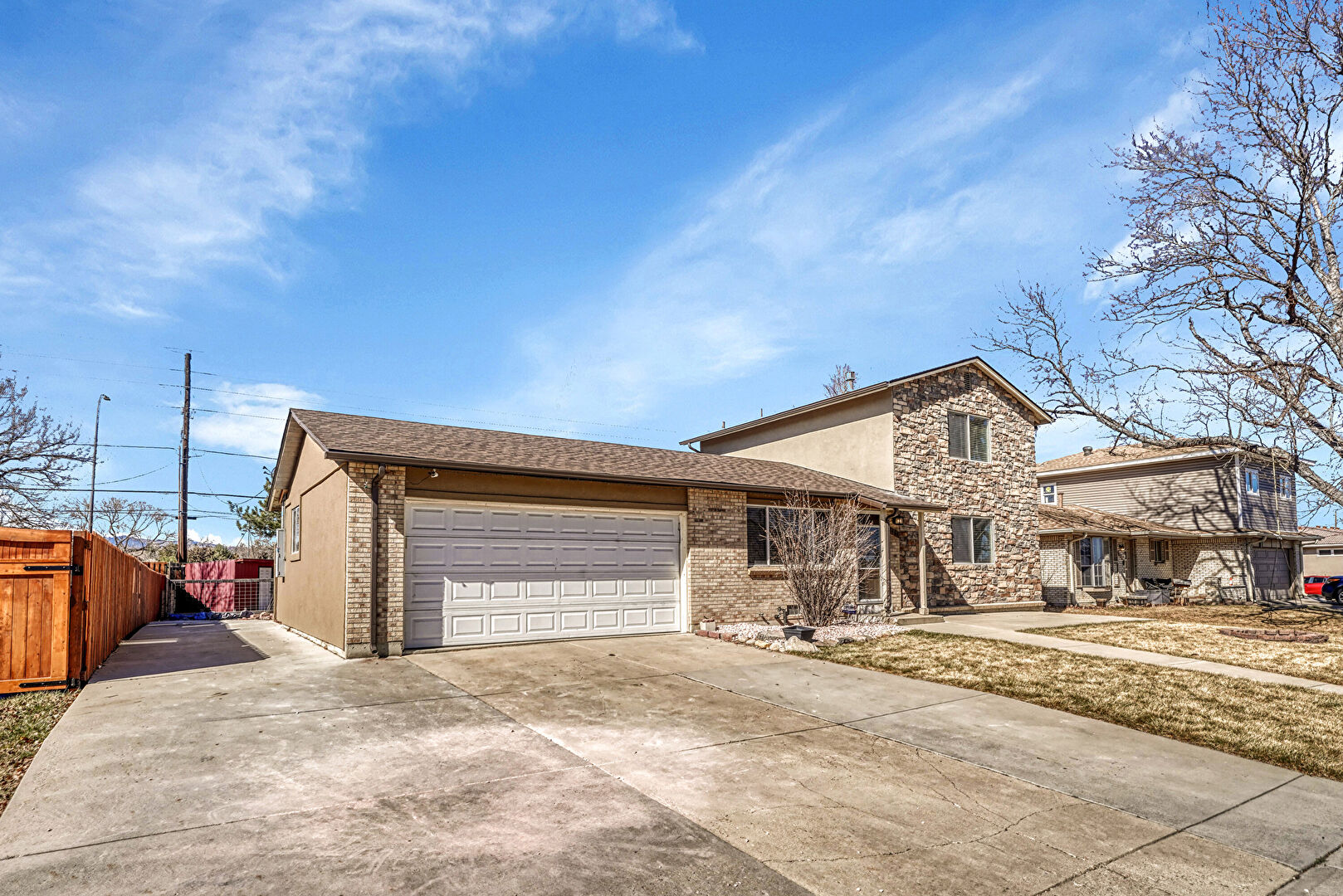 Front at 7461 Webster Street, Arvada, CO 80003, listed by Bobby Stier