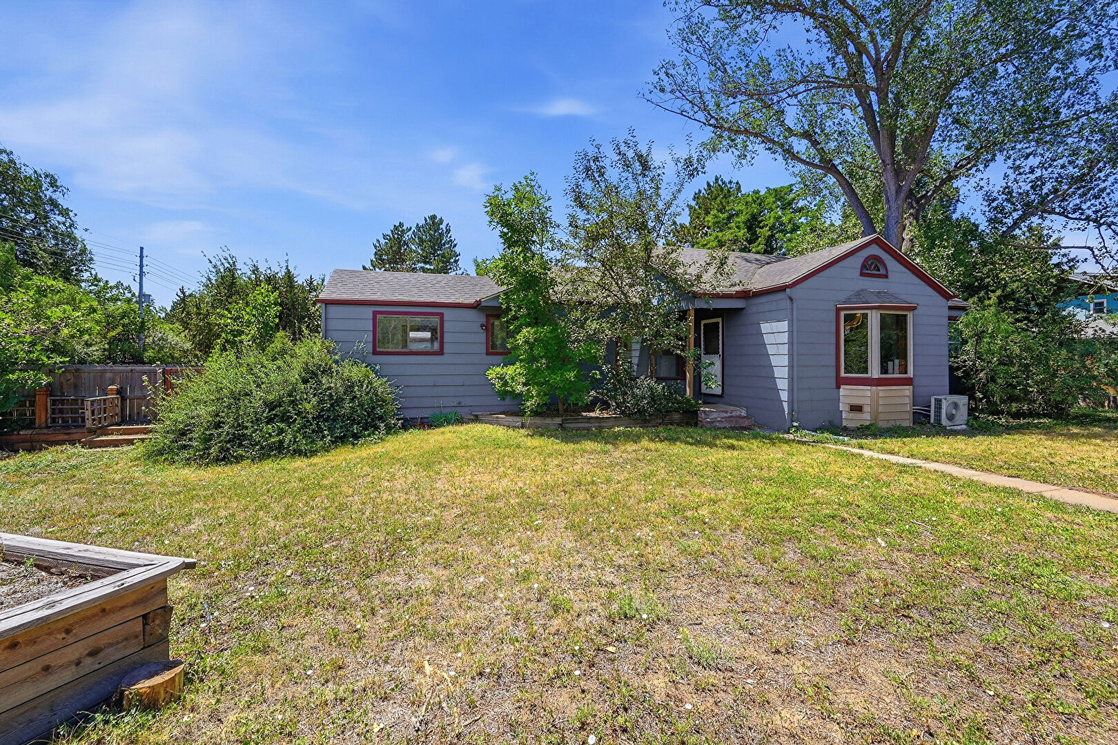 Front at 1850 Iris Avenue, Boulder, CO 80304, listed by Carole Kaye, MLS ID: 1054200