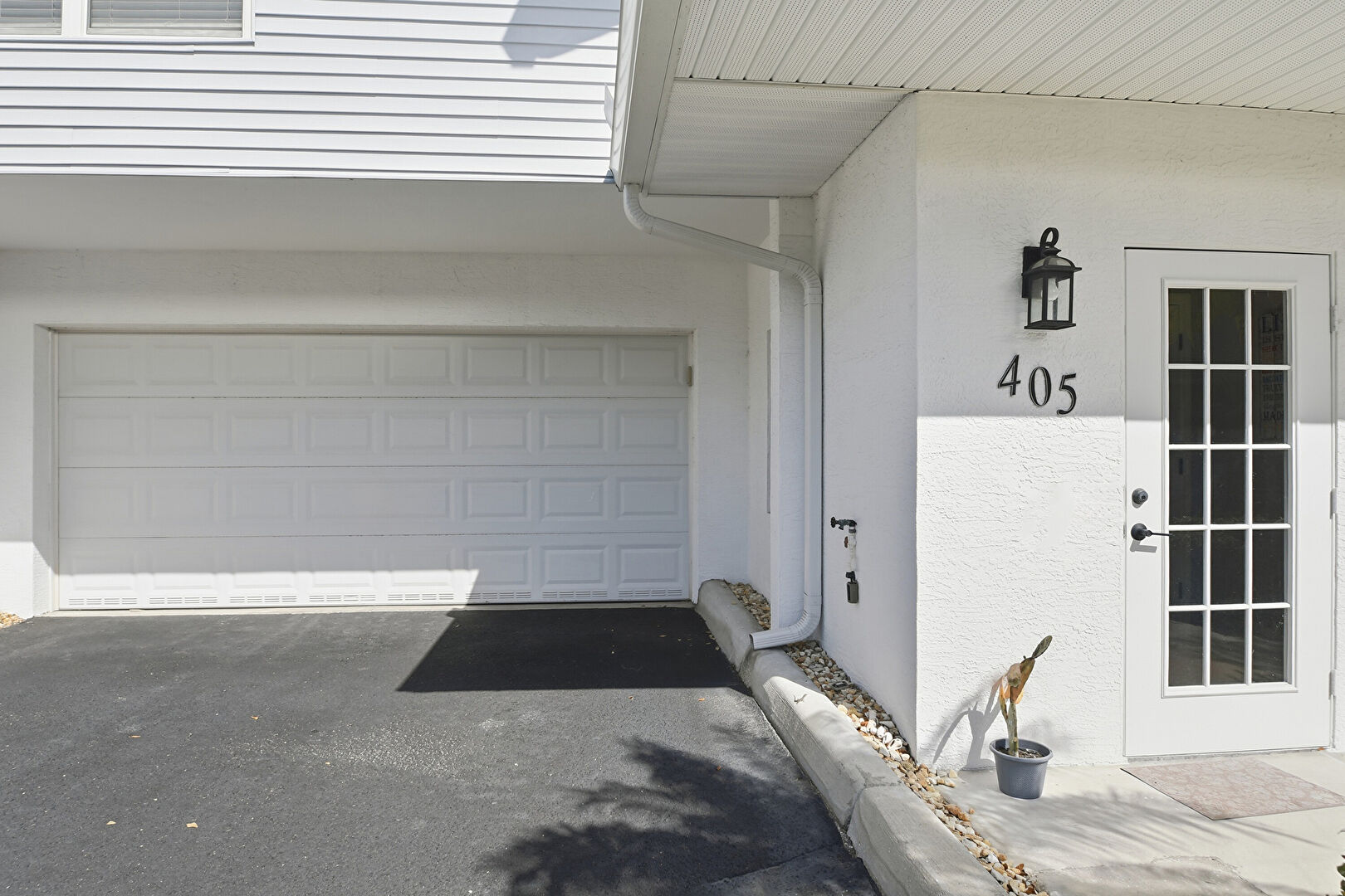 Exterior Entry at 3921 Cape Haze Drive #405, Rotonda West, FL 33947, listed by Wendy Lynch, MLS ID: C7522806