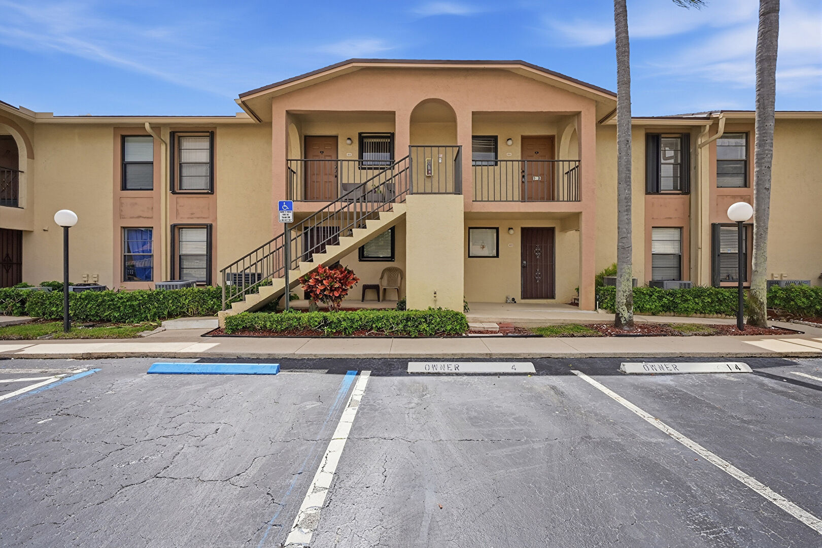 Property Exterior at 9449 Boca Cove Circle, Unit 914, Boca Raton, FL 33428, listed by Lorianne Cordoba