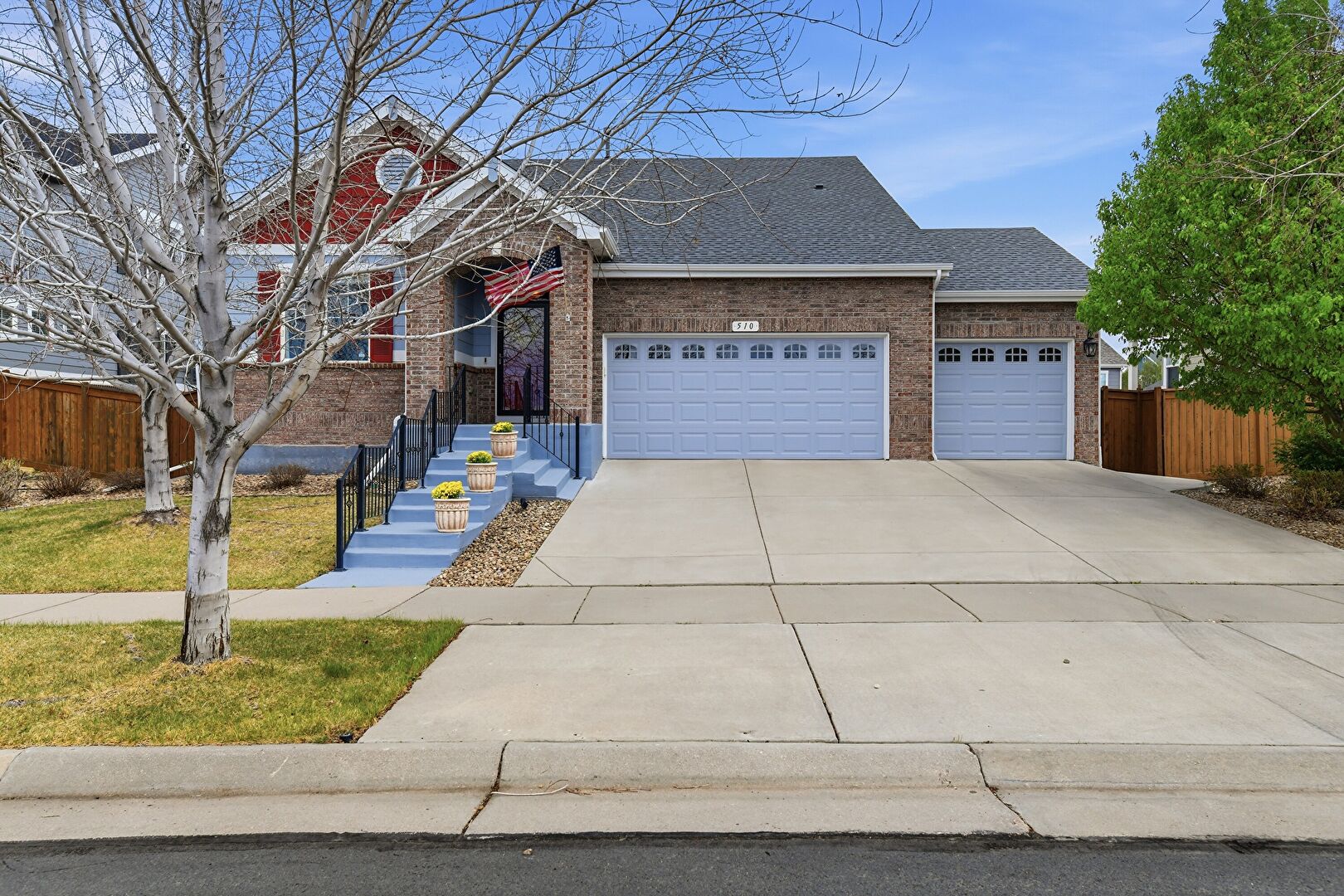 Front at 510 N Ider Way, Aurora, CO 80018, listed by Jennifer Bozarth
