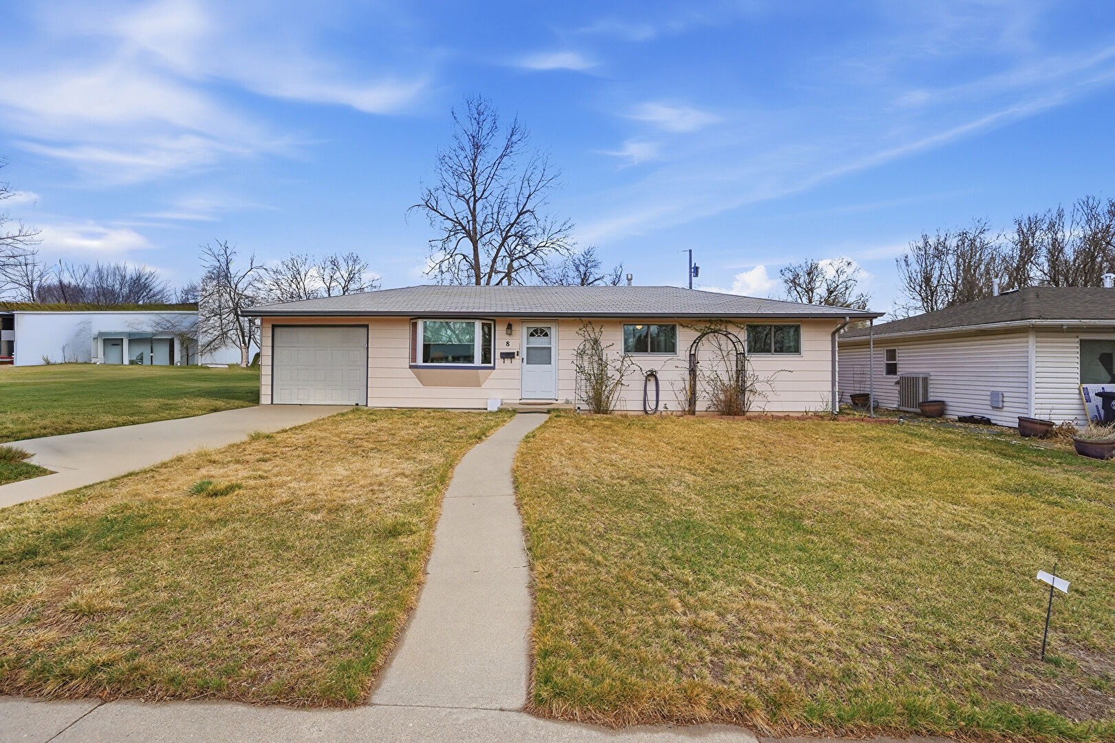Front at 8 Elizabeth Court, LOngmont, CO 80501, listed by Jo Klimecki