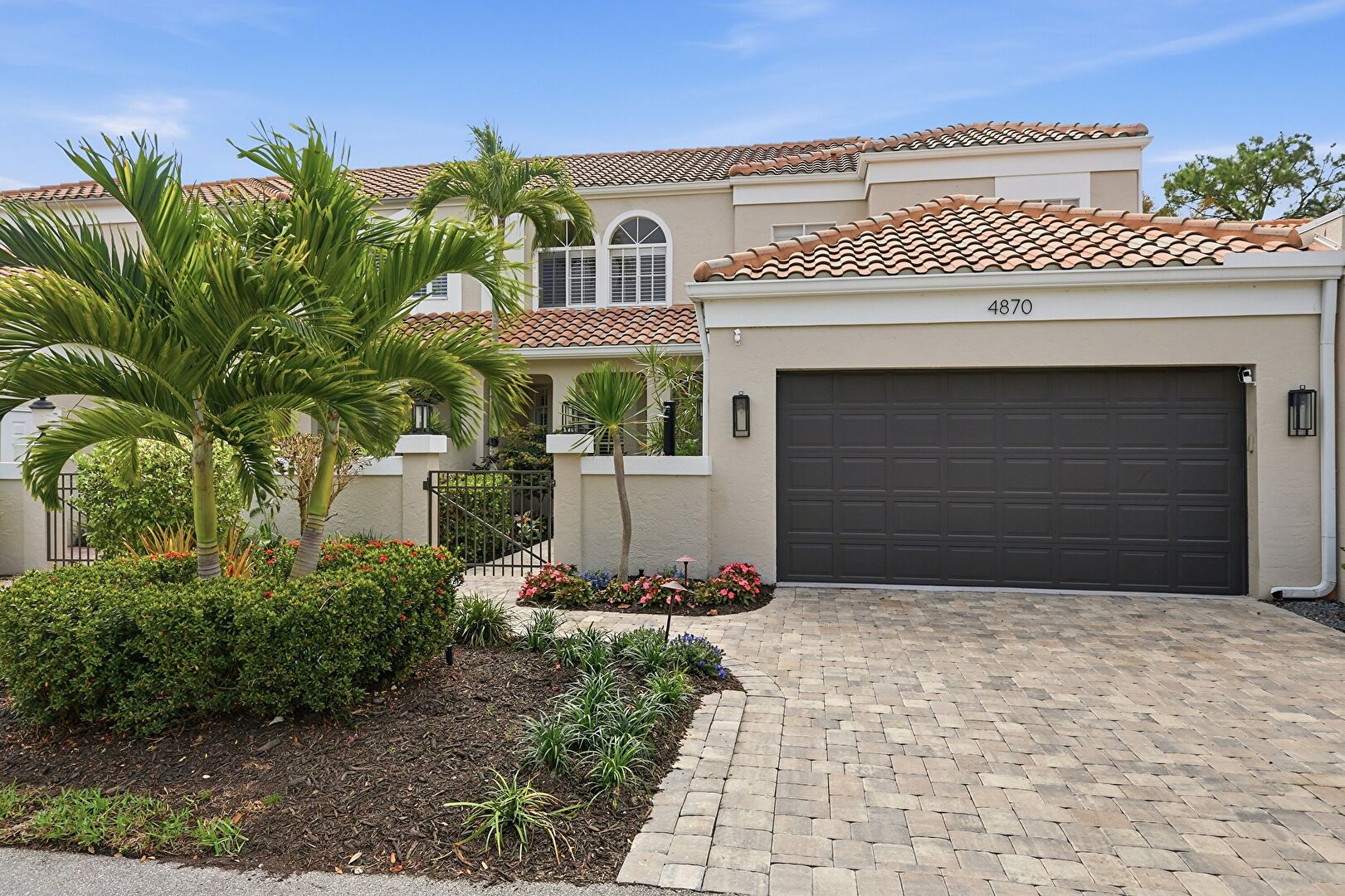 Front at 4870 West Boulevard Court, Naples, FL 34103, listed by Katrina Shimer, MLS ID: 2026012762