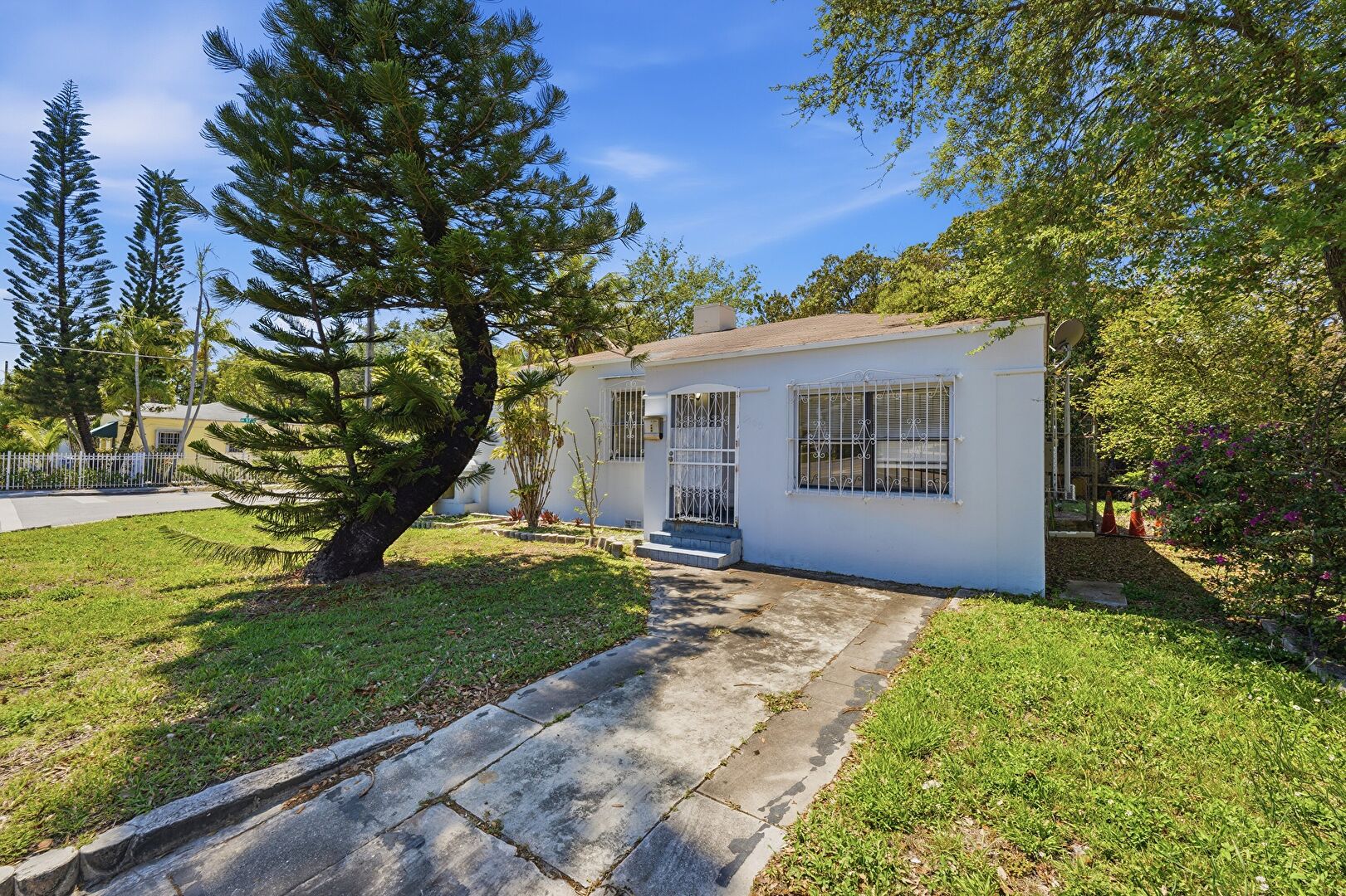 Front at 5700 North Miami Avenue, Miami, FL 33127, listed by Rachael Barach