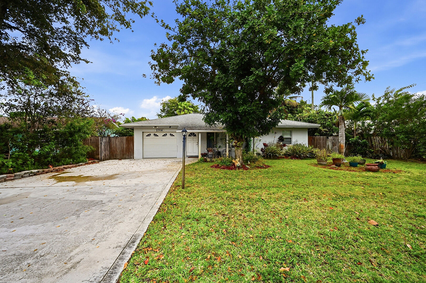 Front yard at 2316 Southeast 1st Street, Boynton Beach, FL 33435, listed by Brendon Kromer