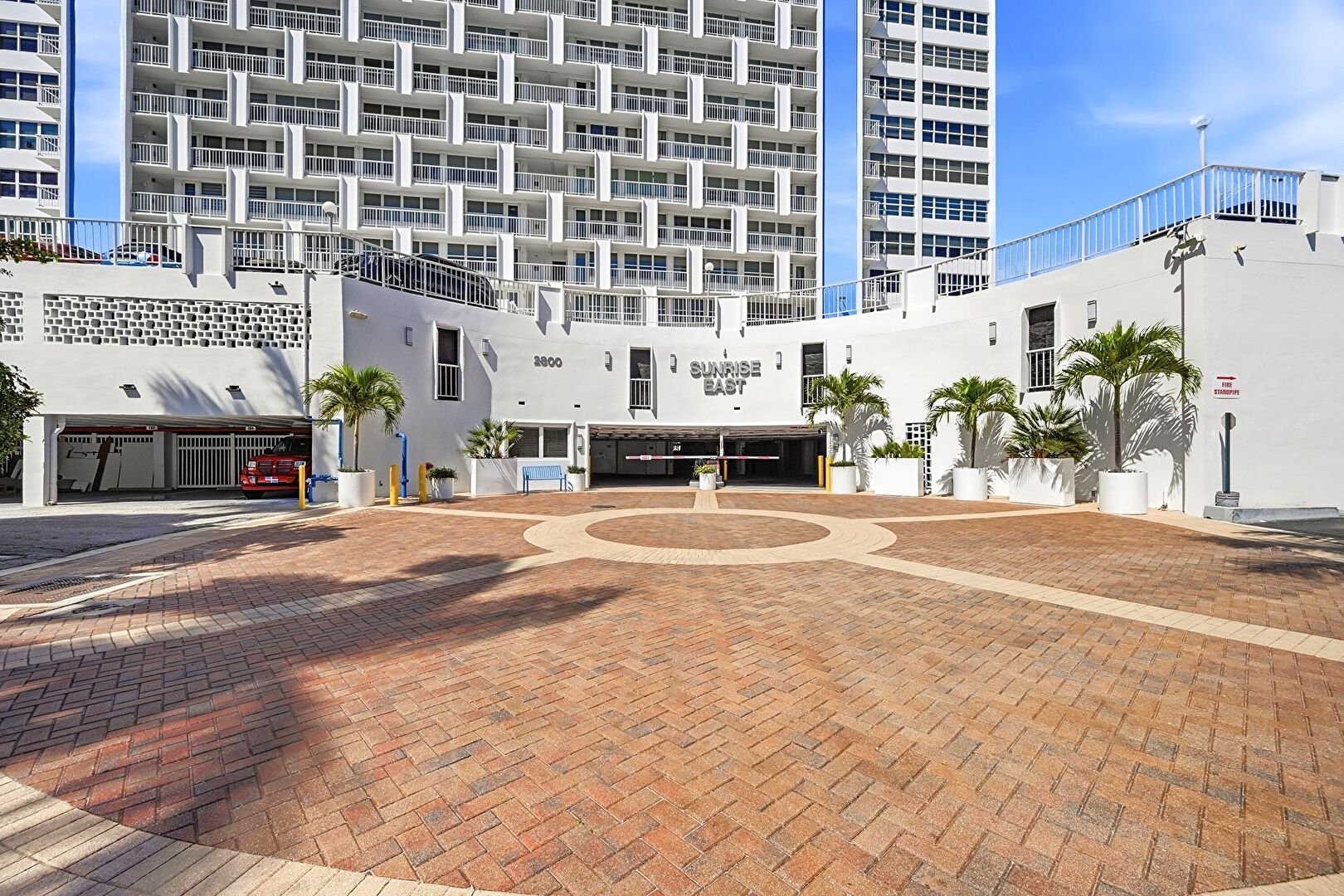 Front at 2800 East Sunrise Boulevard, Apt 7F, Fort Lauderdale, FL 33304, listed by Gabriela Miller